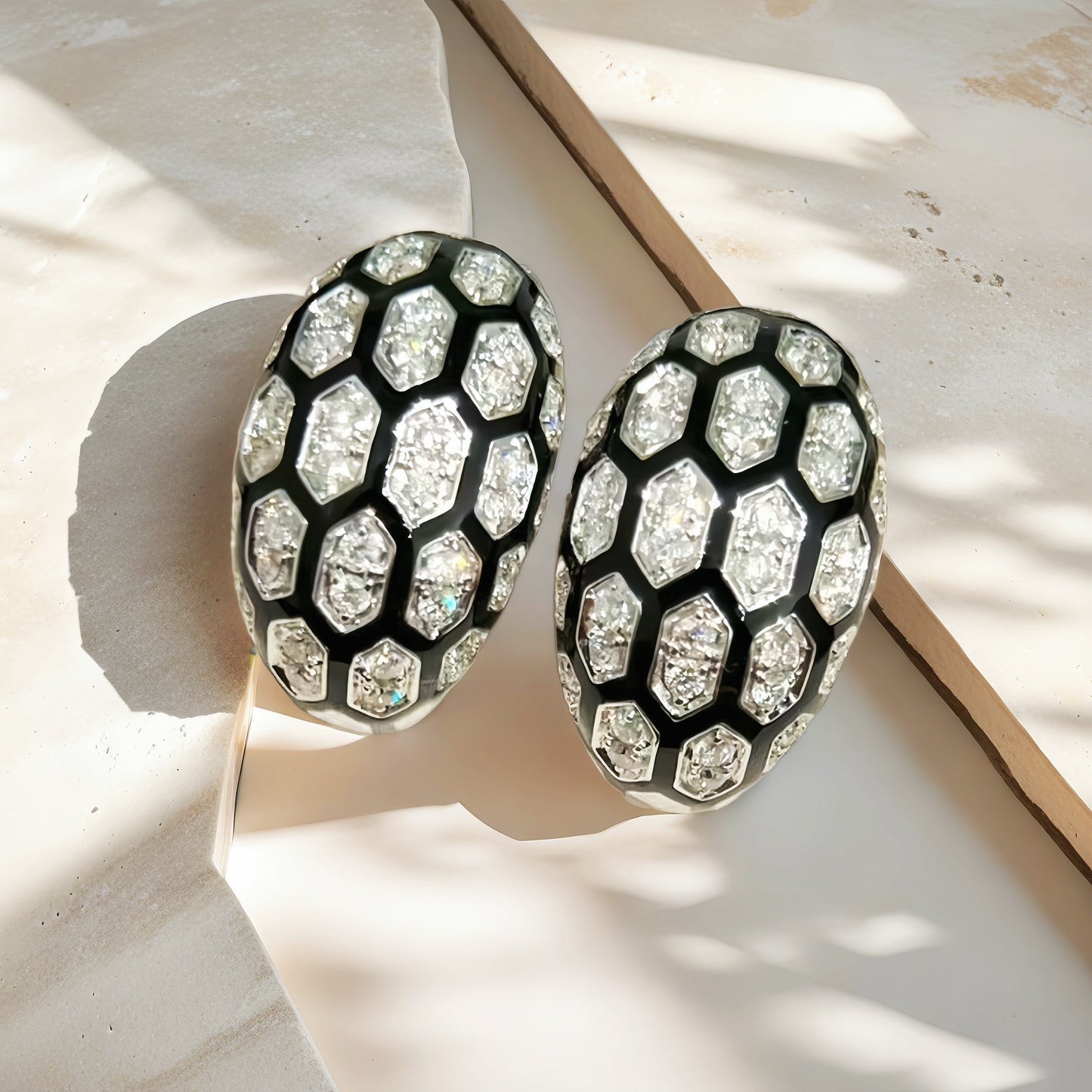 Black Enamel 18k Gold Diamond Earring (Item No. VT214)