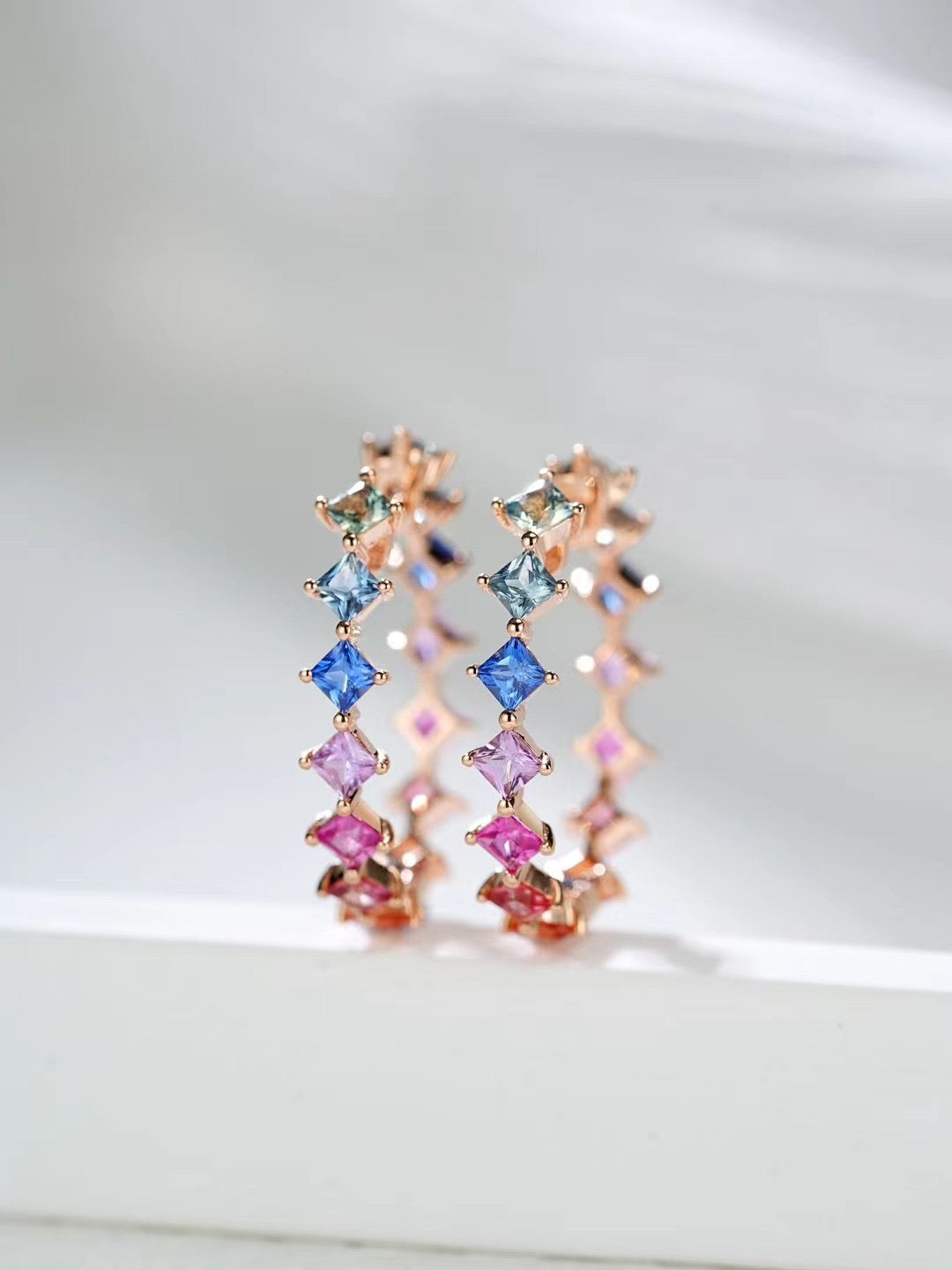 Rainbow Sapphire 18k Gold Earring (Item No. SA089)
