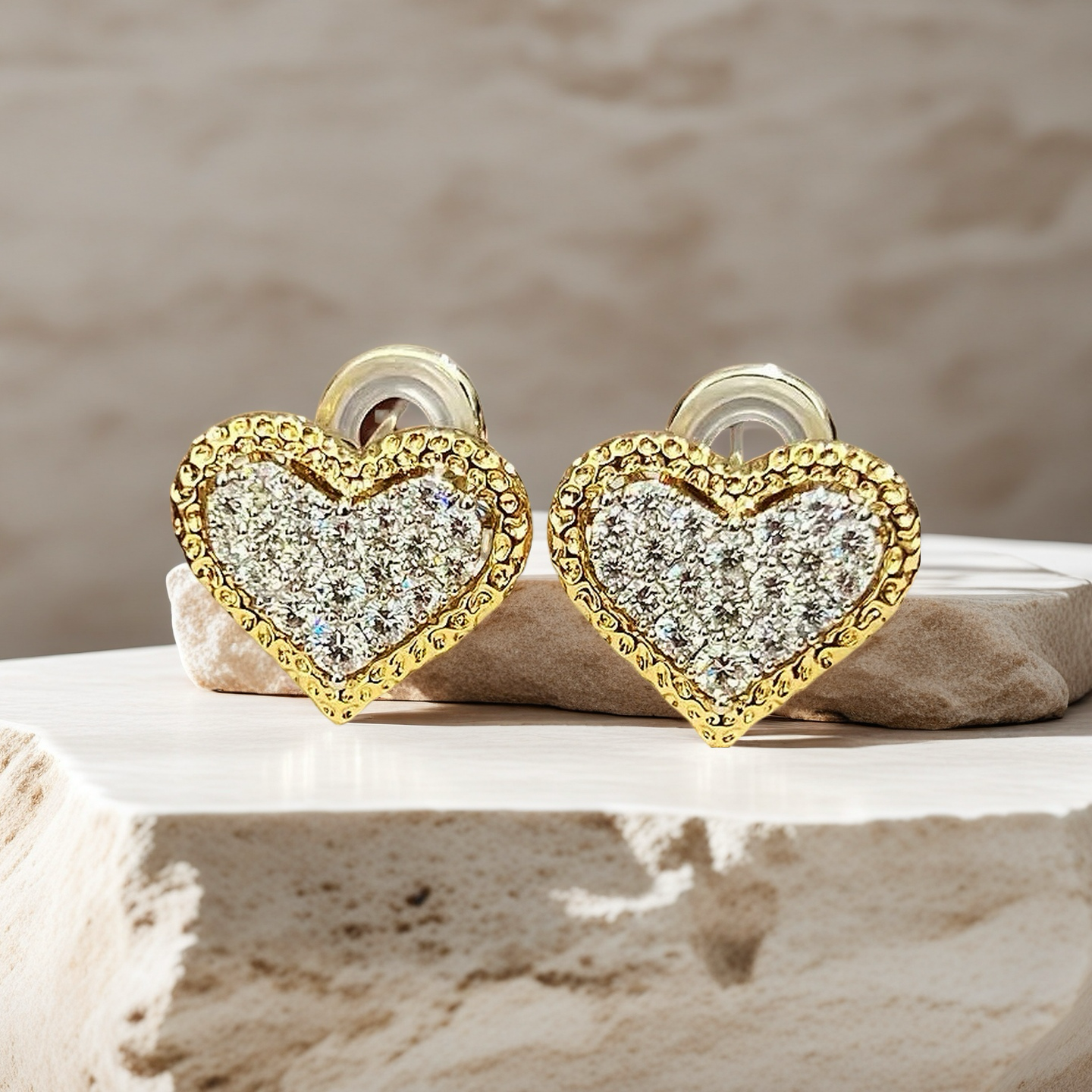 Heart 18k Gold Diamond Earring (Item No. VT048)