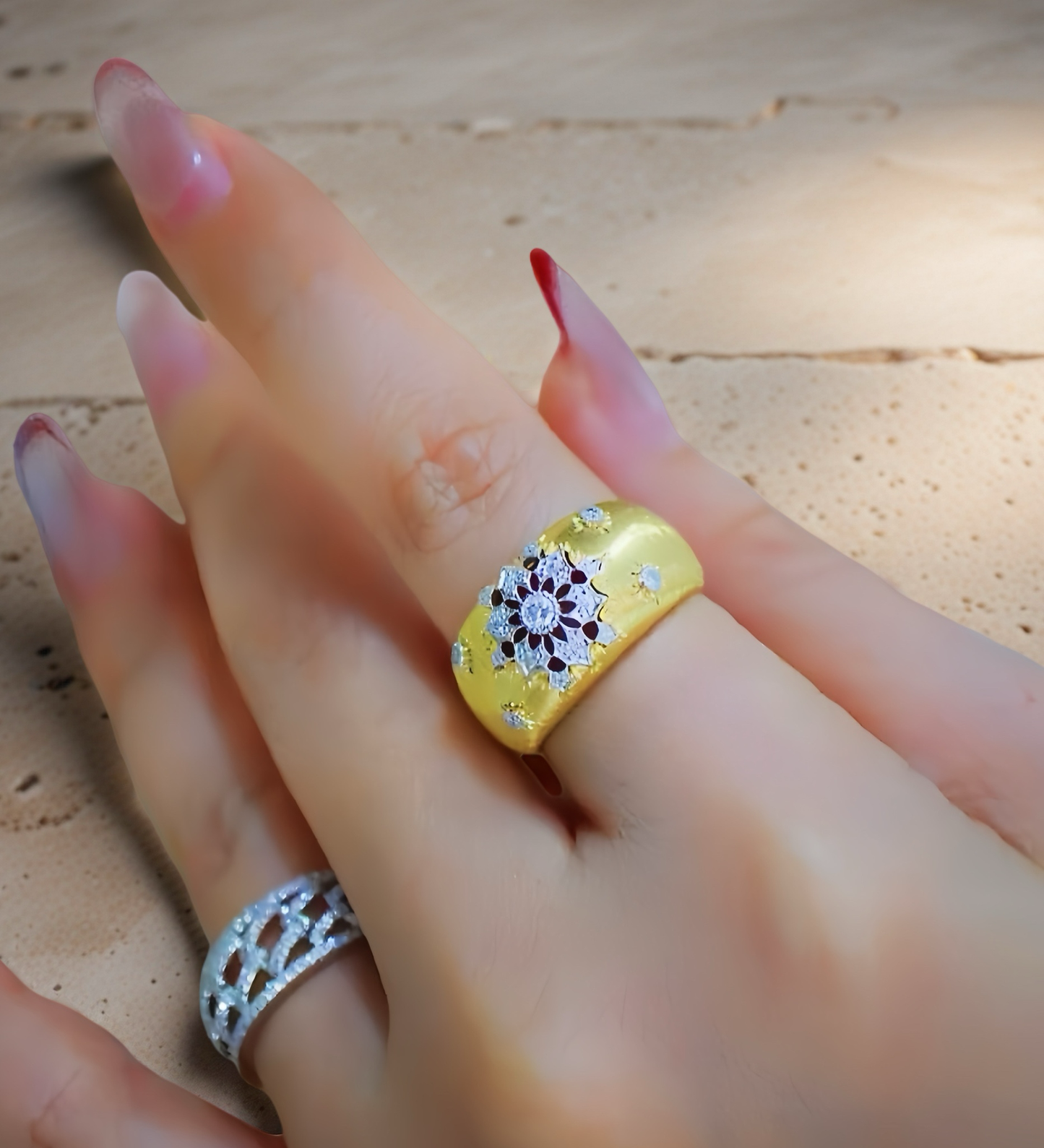 Rigato Engrave Vintage 18k Gold Diamond Ring (Item No. VT030)