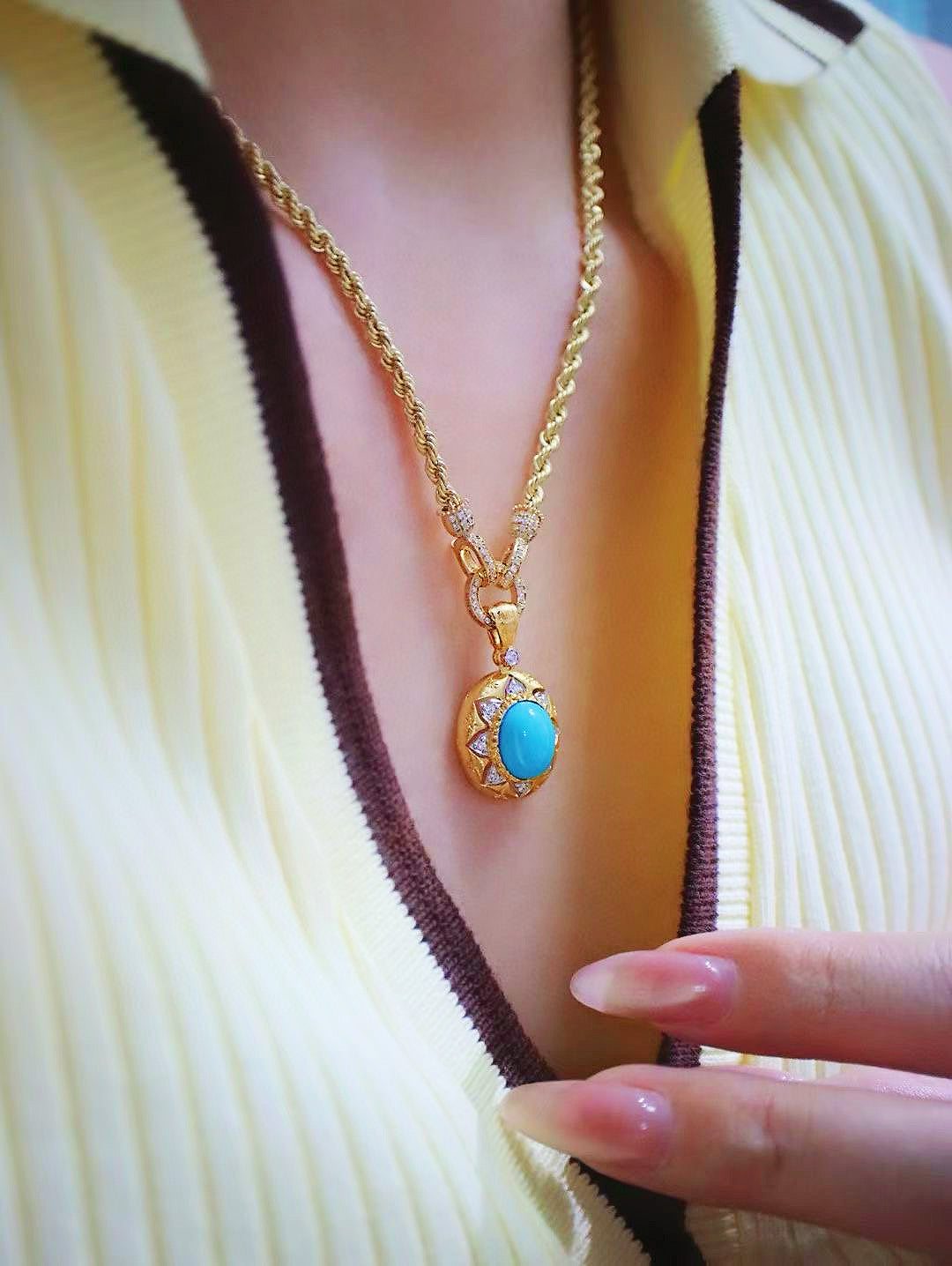 Vintage Turquoise 18k Gold Diamond Pendant (Item No. VT090)