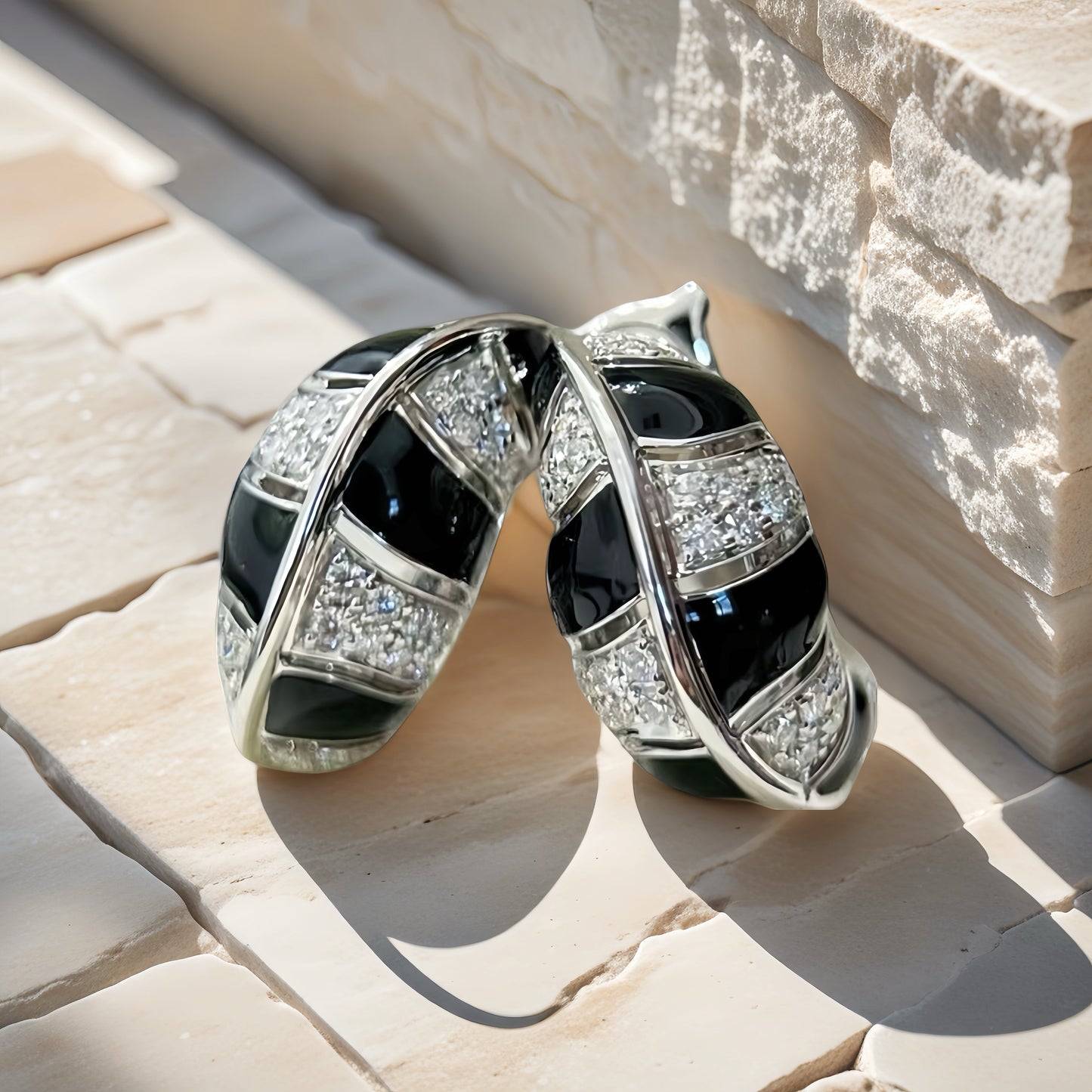 Black Enamel 18k Gold Diamond Earring (Item No. VT171)