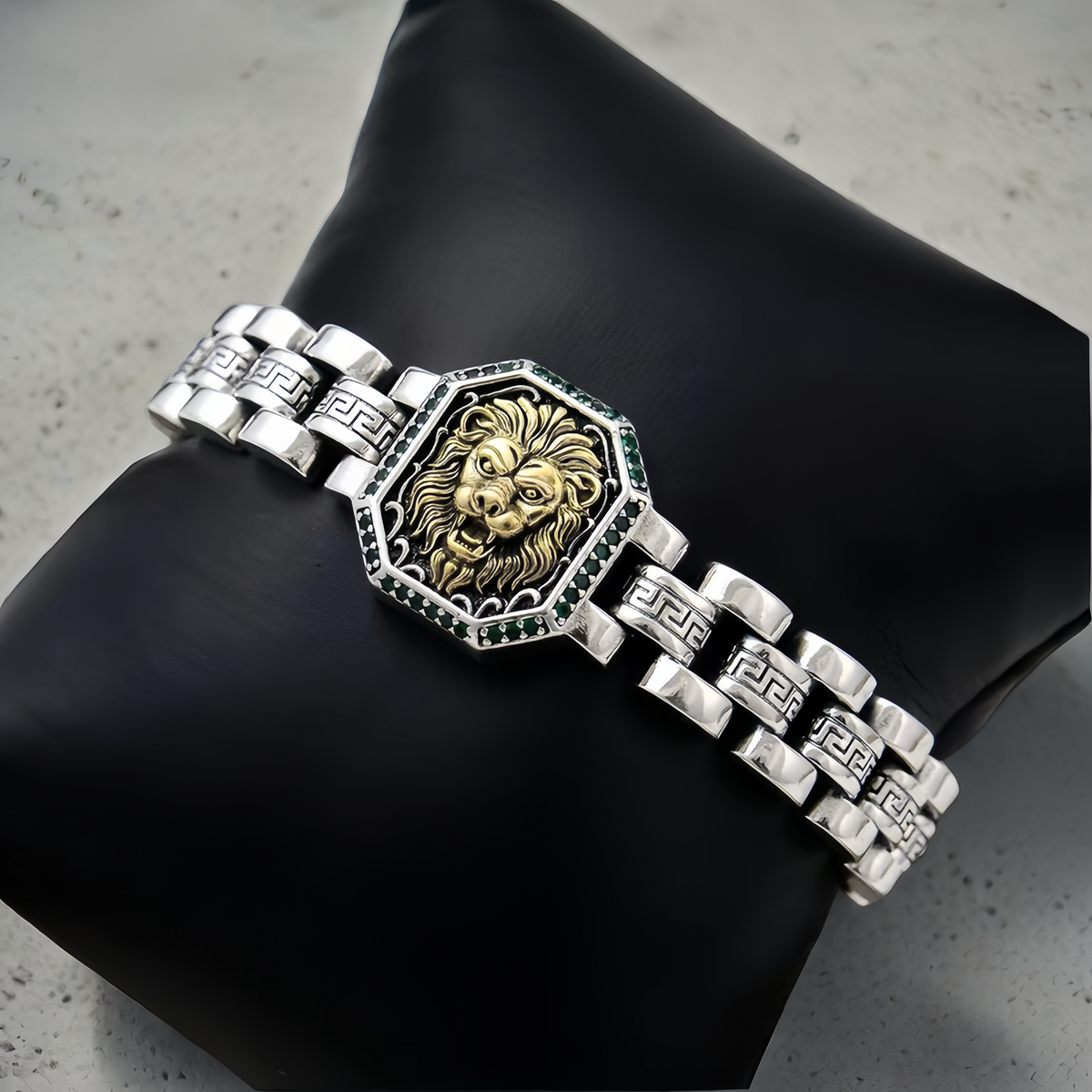 Lion Silver Bracelet (Item No. B0669)