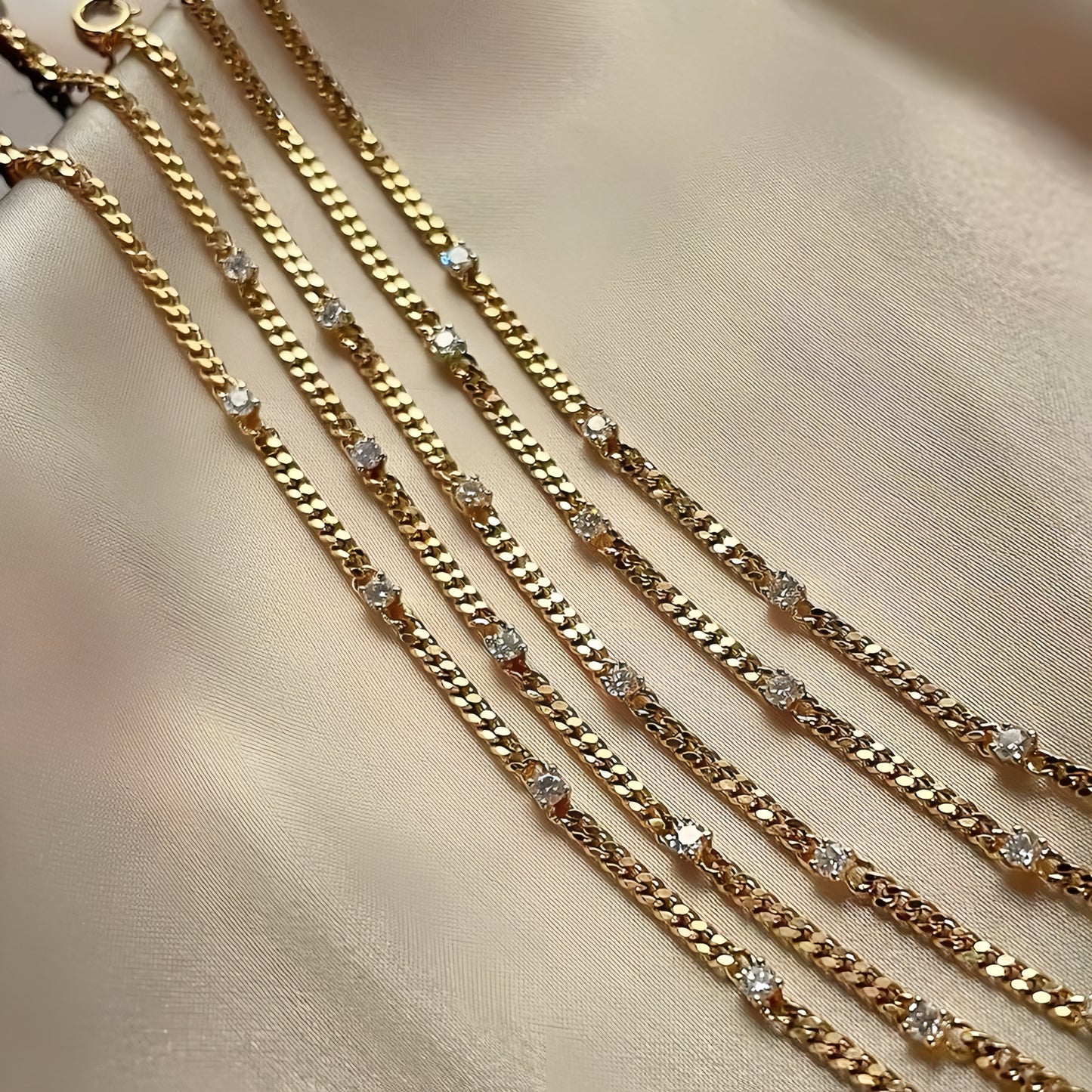 Vintage 18k Gold Diamond Necklace (Item No. VT110)