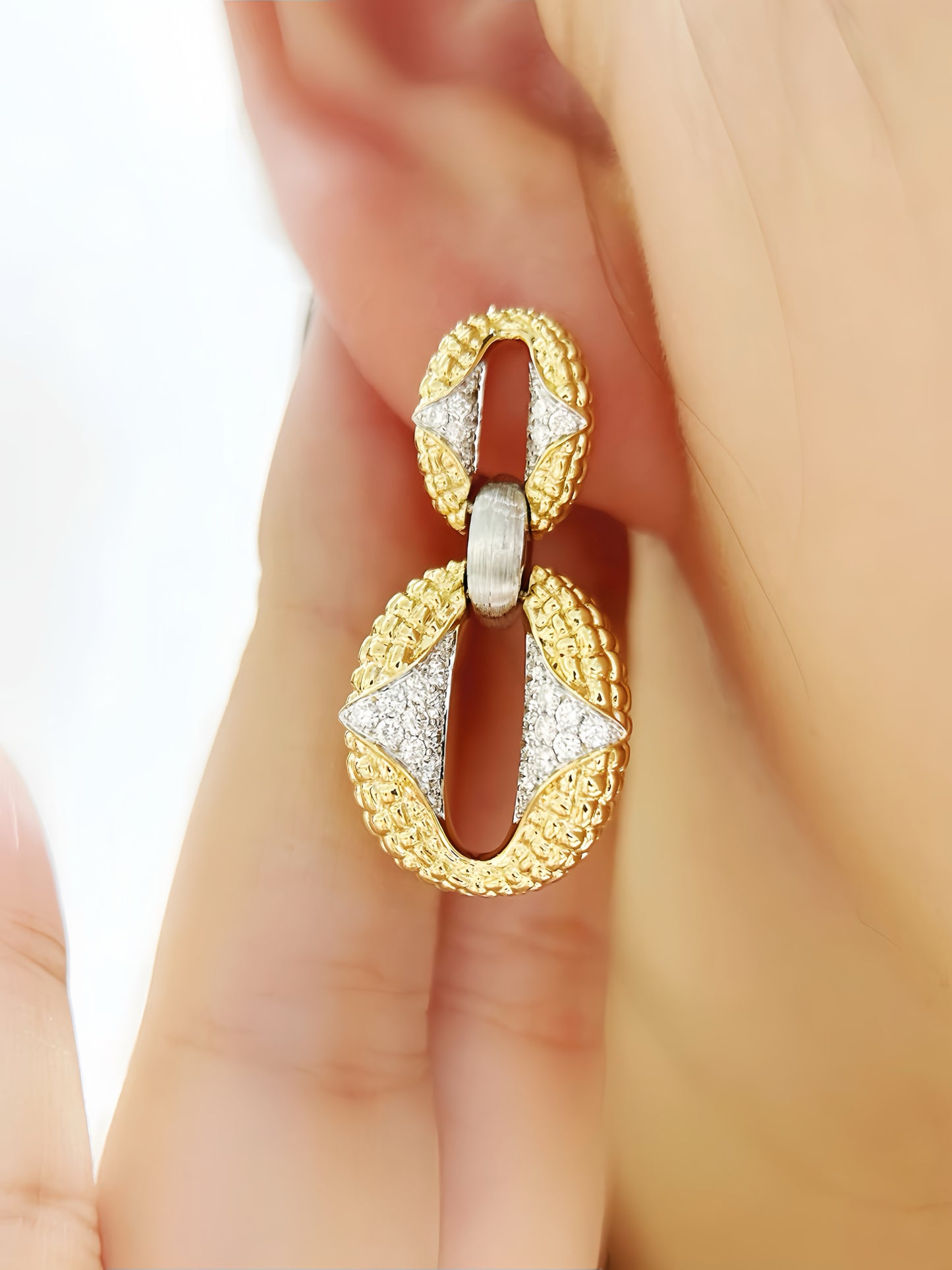 Vintage 18k Gold Diamond Earring (Item No. VT267)