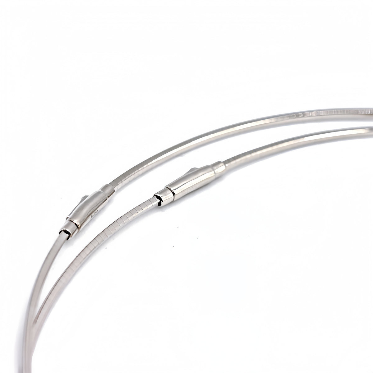 Square Omega 18k Gold Necklace (Item No. OMJ041CN)