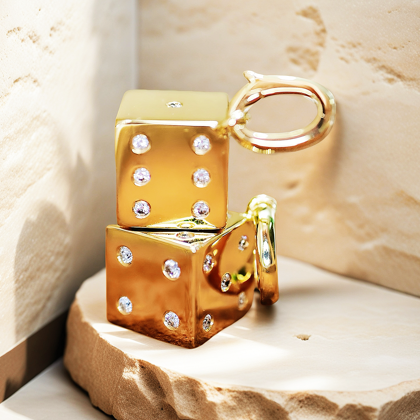 Dice 18k Gold Diamond Pendant (Item No. VT117)