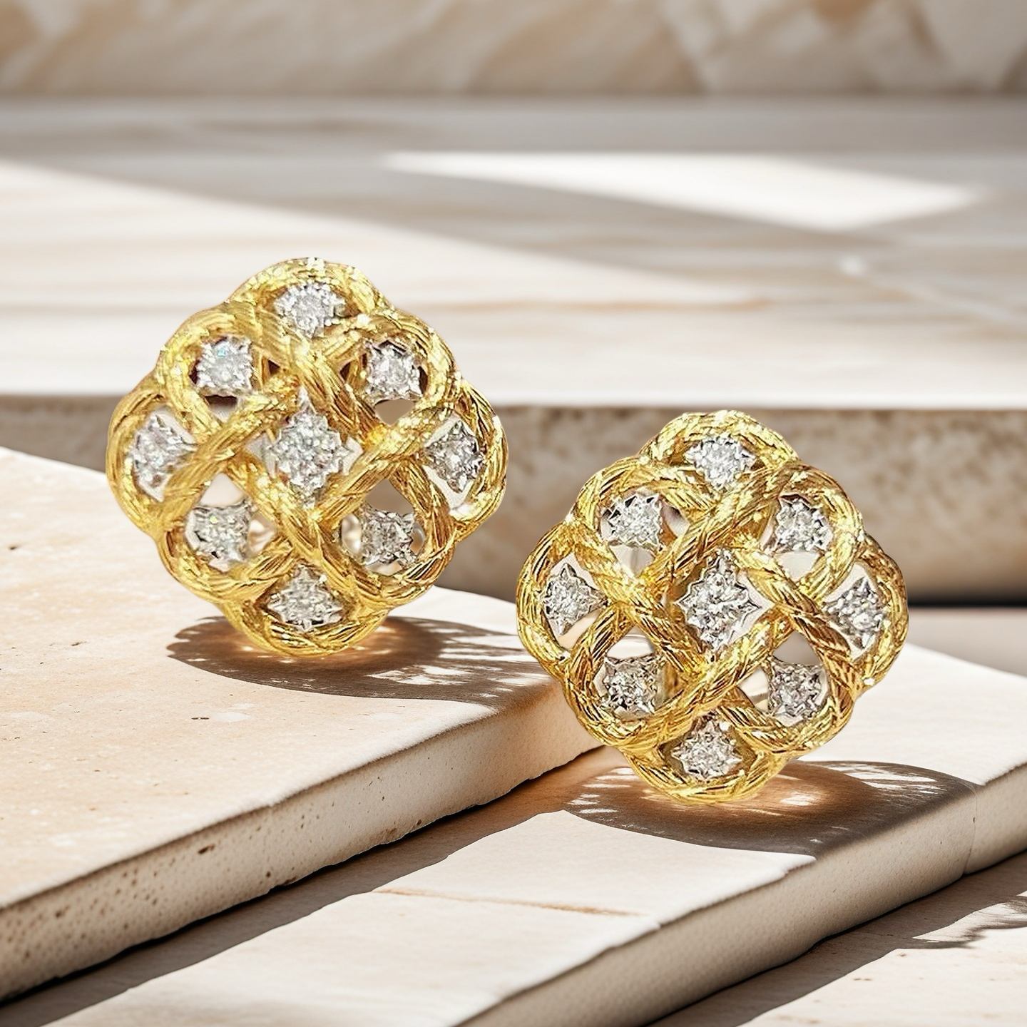 Vintage 18k Gold Diamond Earring (Item No. VT049)