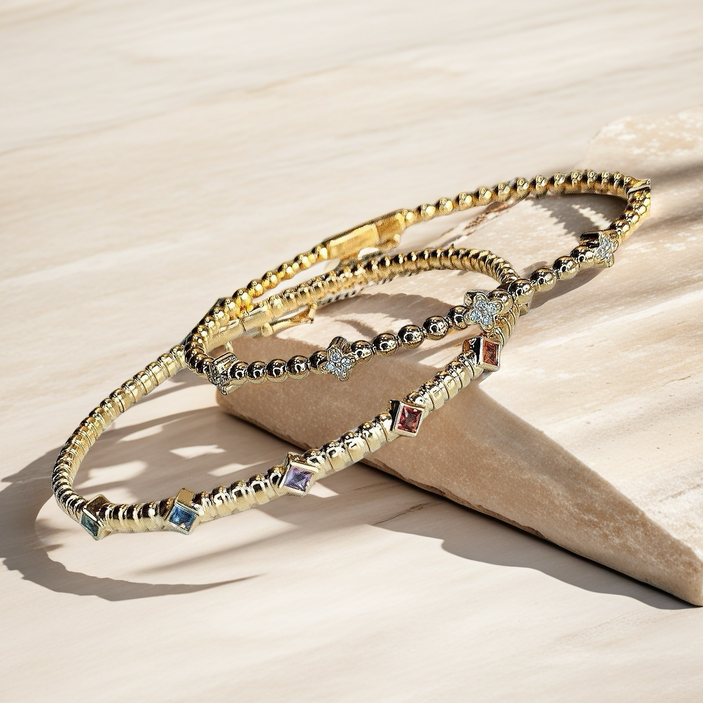 Four-leaf Clover 18k Gold Diamond Bracelet (Item No. VT123)