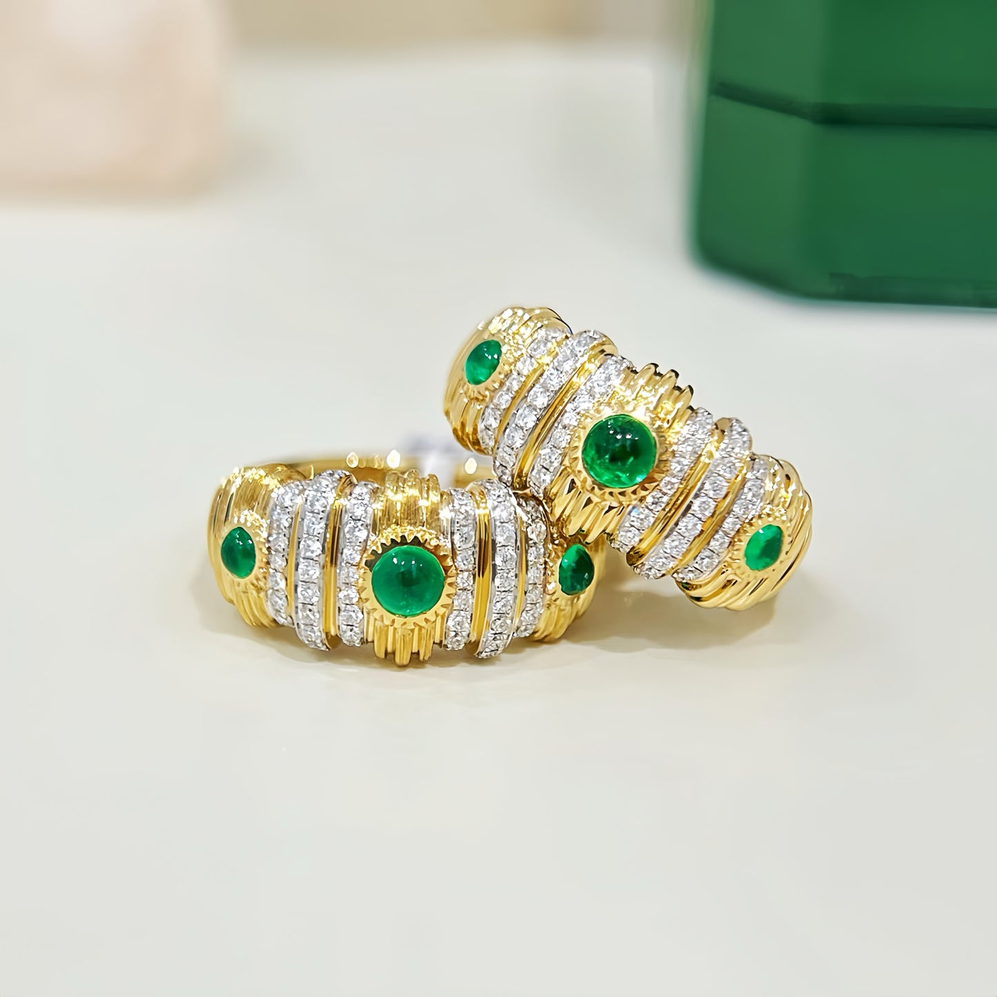 Vintage 18k Gold Diamond Emerald Ring (Item No. VT394)