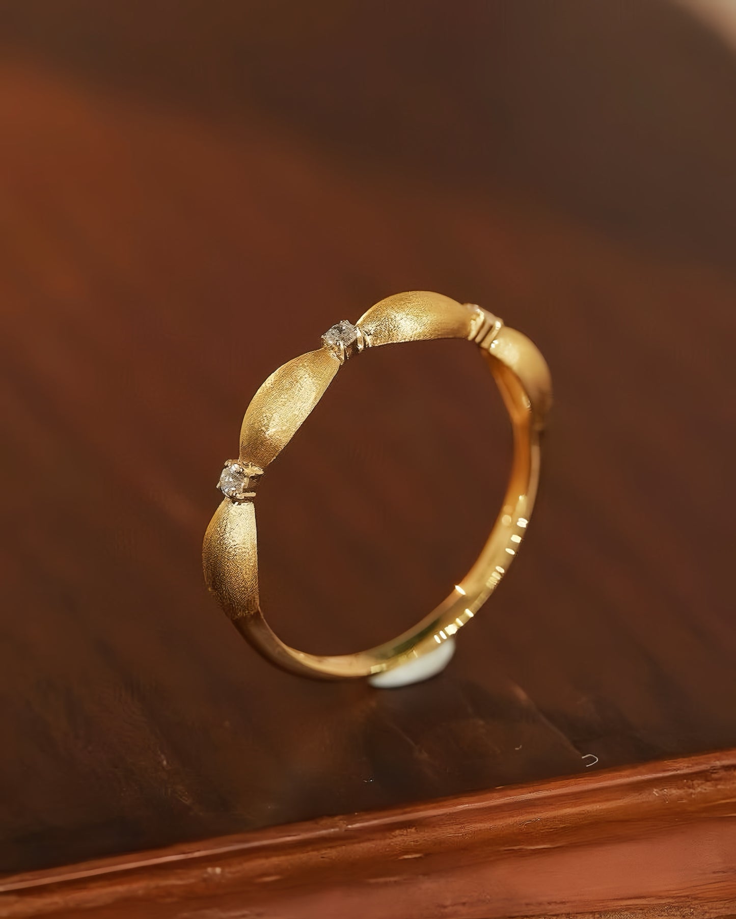 Vintage 18k Gold Diamond Ring (Item No. VT044)