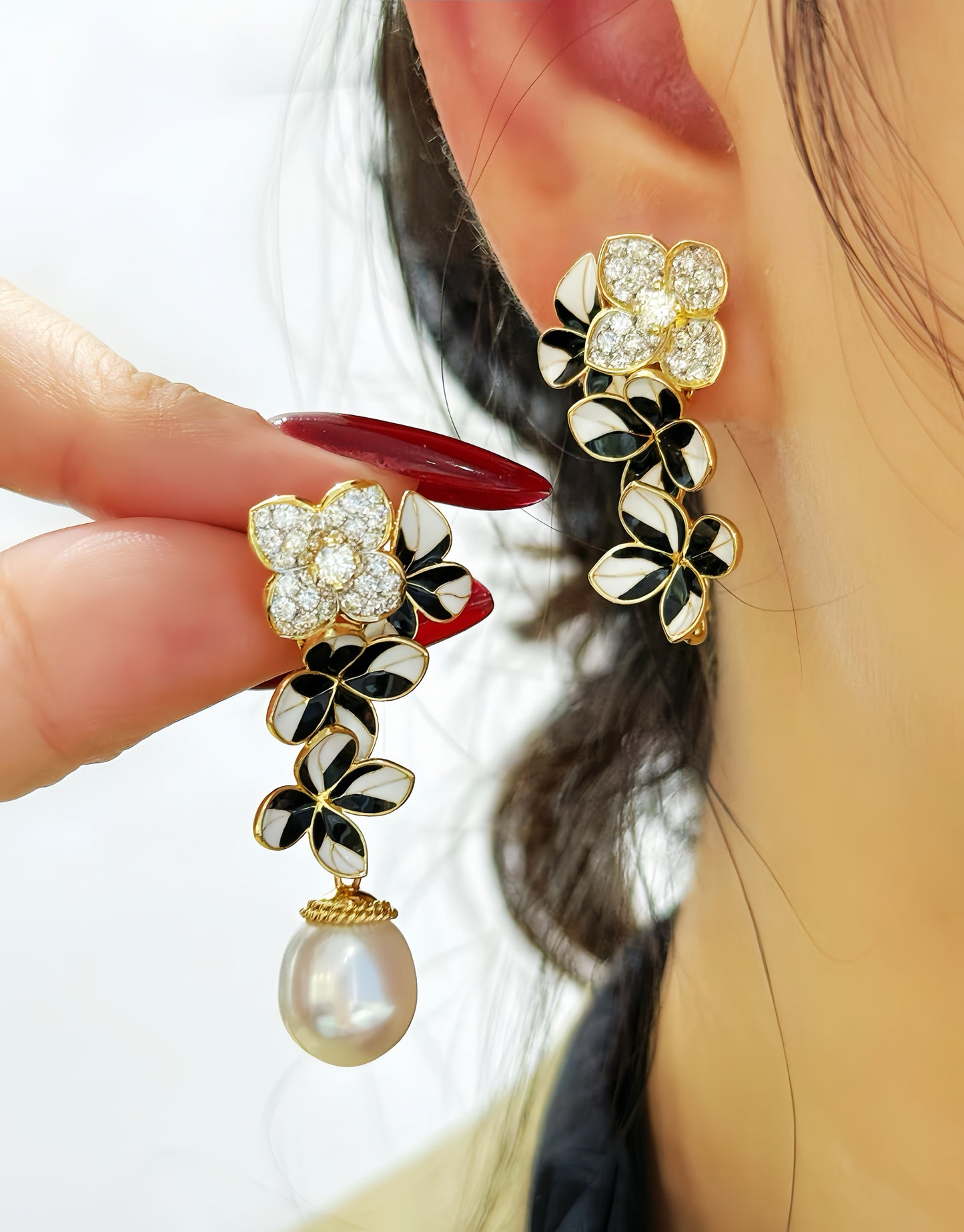 Enamel 18k Gold Diamond Earring (Item No. VT440)