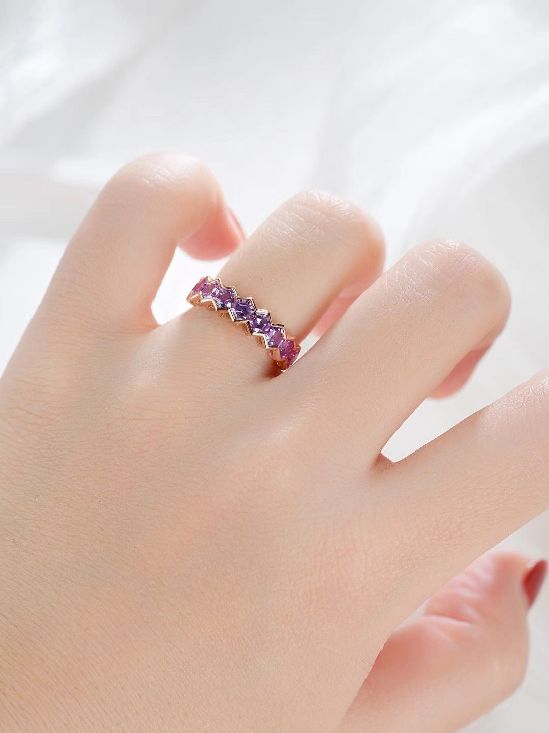 Rainbow Sapphire 18k Gold Ring (Item No. SA107)