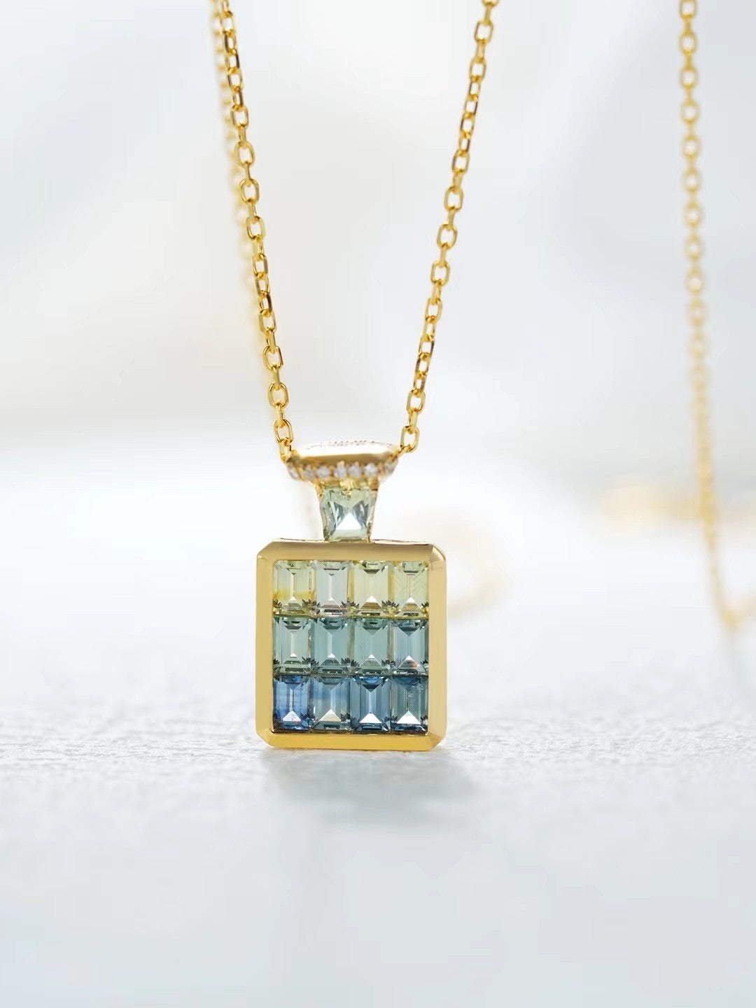 Rainbow Sapphire 18k Gold Pendant (Item No. SA091)