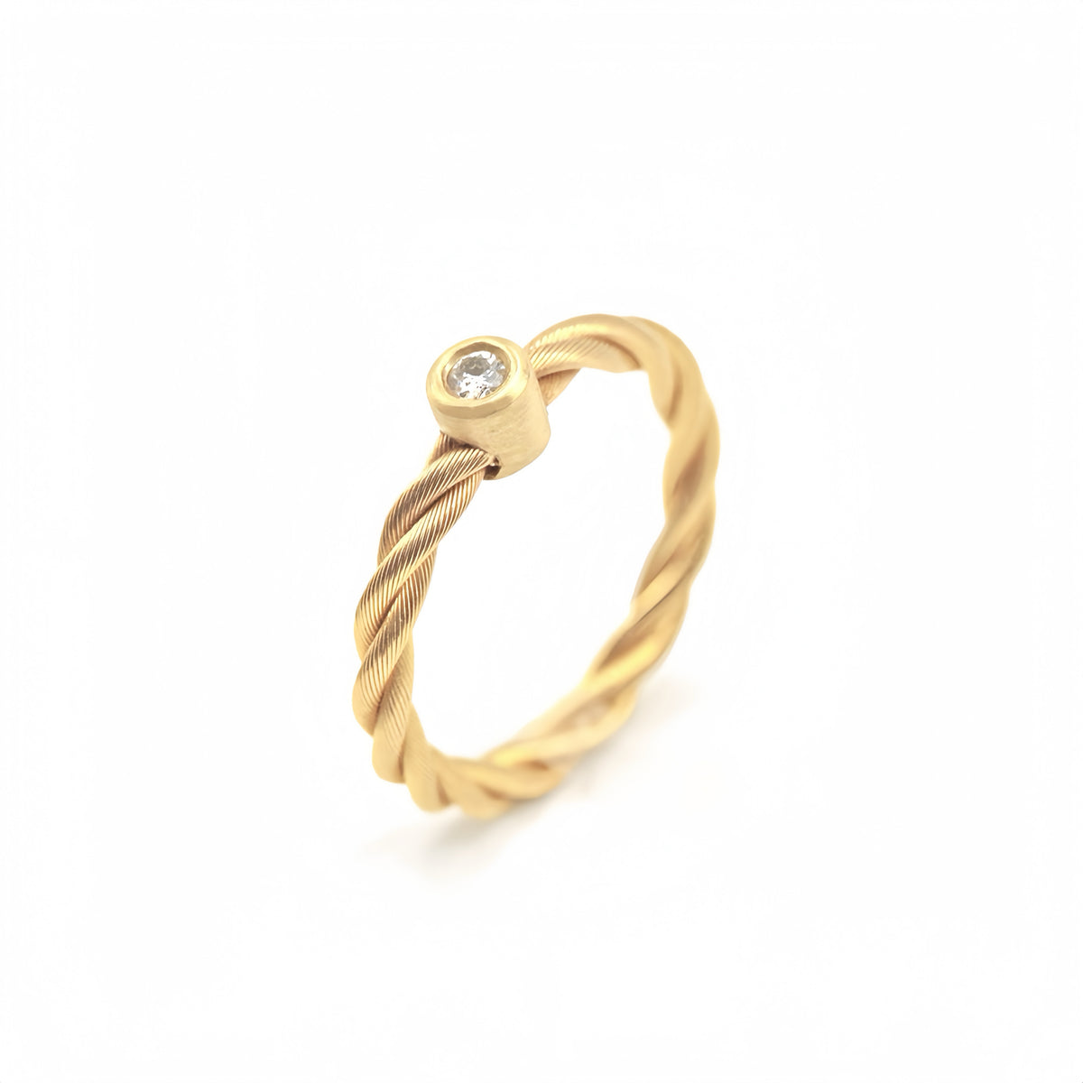 Twisted 18k Gold Diamond Ring (Item No. SH071CR)