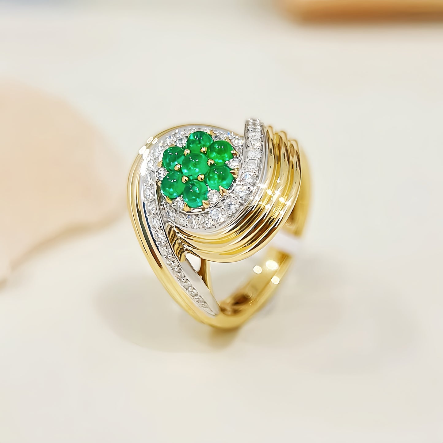 Vintage 18k Gold Diamond Emerald Ring (Item No. VT 276)
