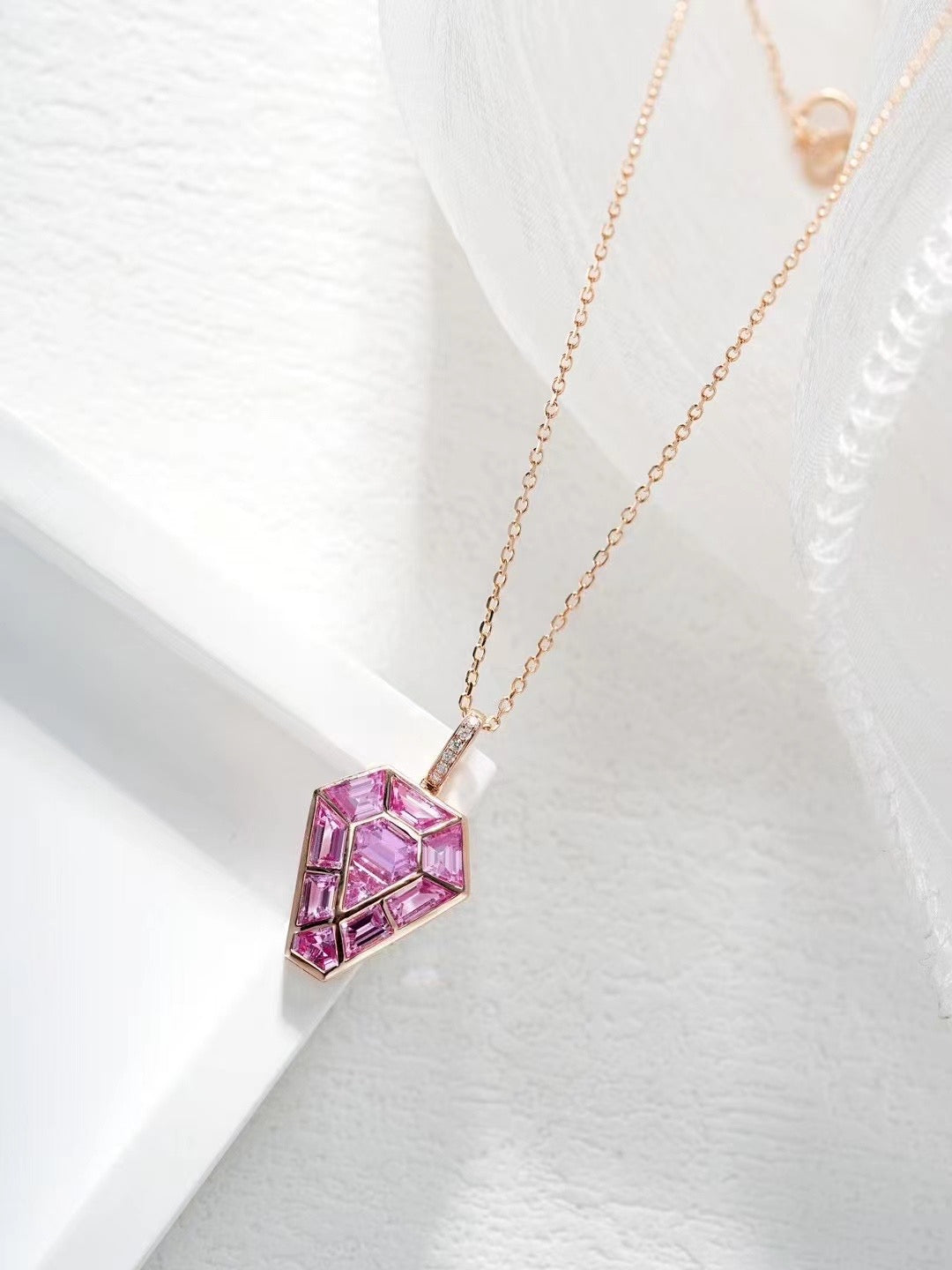 Rainbow Sapphire 18k Gold Pendant (Item No. SA063)