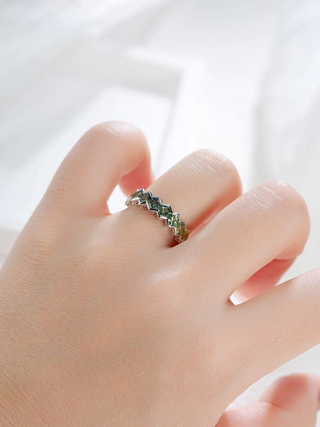 Rainbow Sapphire 18k Gold Ring (Item No. SA107)