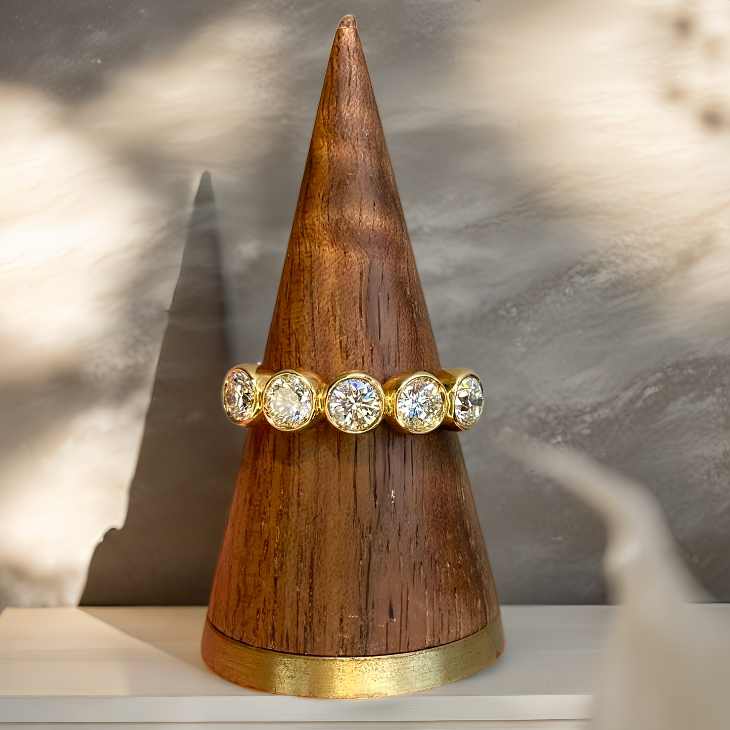 Vintage 18k Gold Diamond Ring (Item No. VT162)