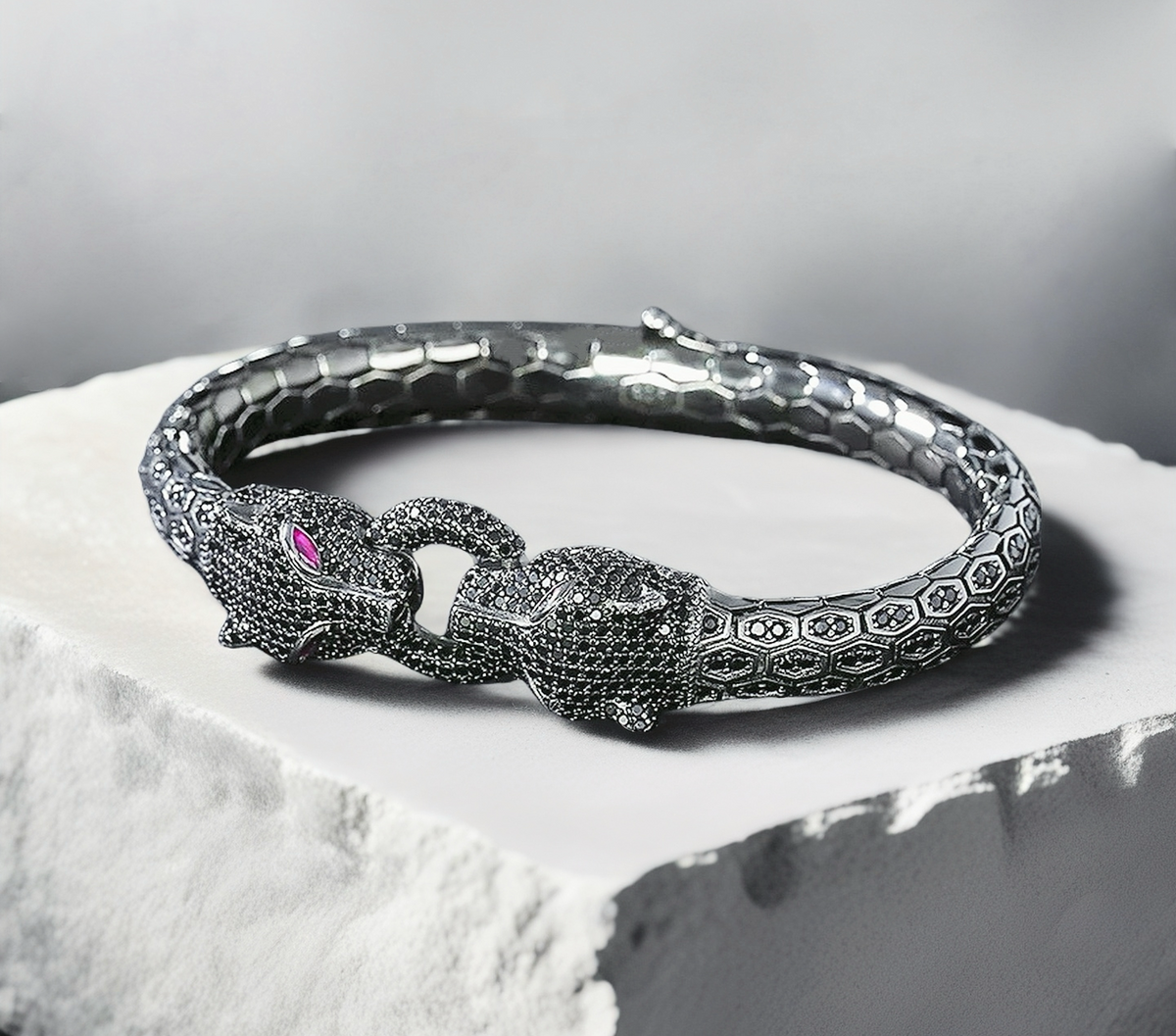 Panther Fashion Silver Bracelet (Item No. B0694)