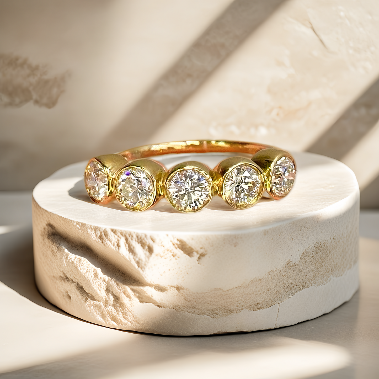 Vintage 18k Gold Diamond Ring (Item No. VT162)