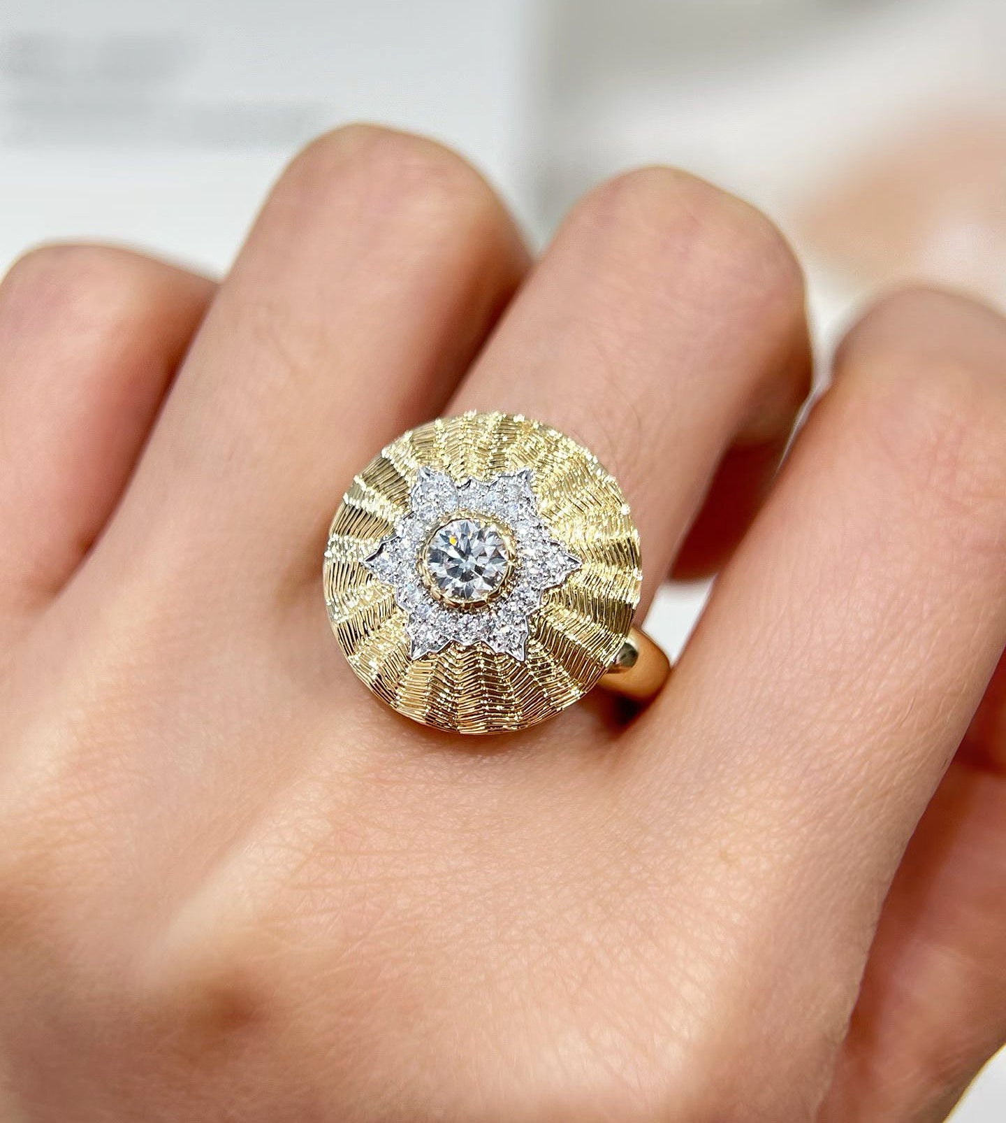 Vintage 18k Gold Diamond Ring (Item No. VT493)