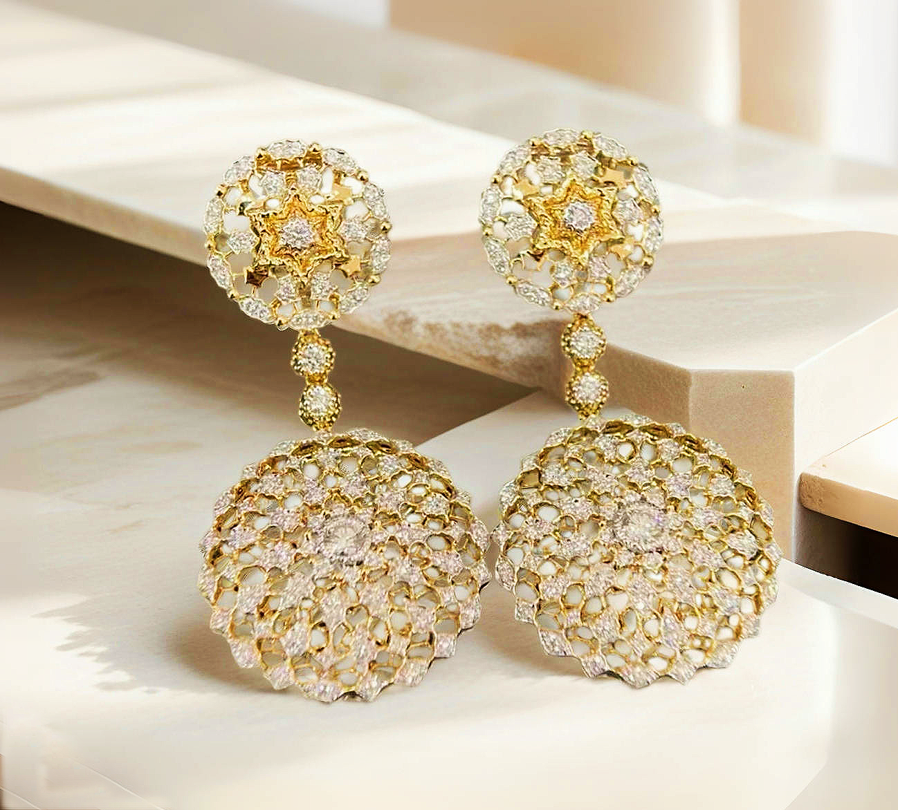 Vintage 18k Gold Diamond Earring (Item No. VT236)