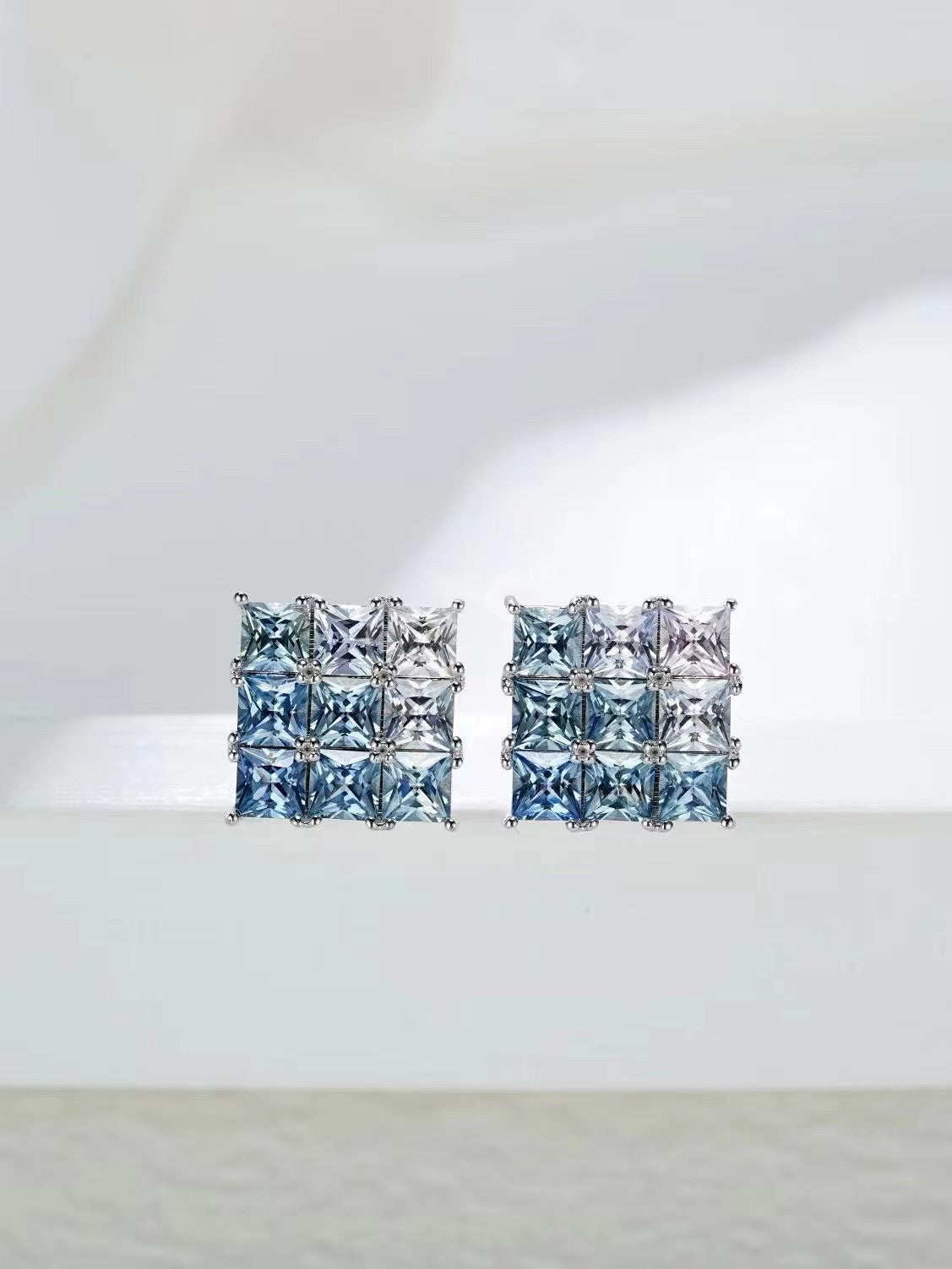 Rainbow Sapphire 18k Gold Earring (Item No. SA101)