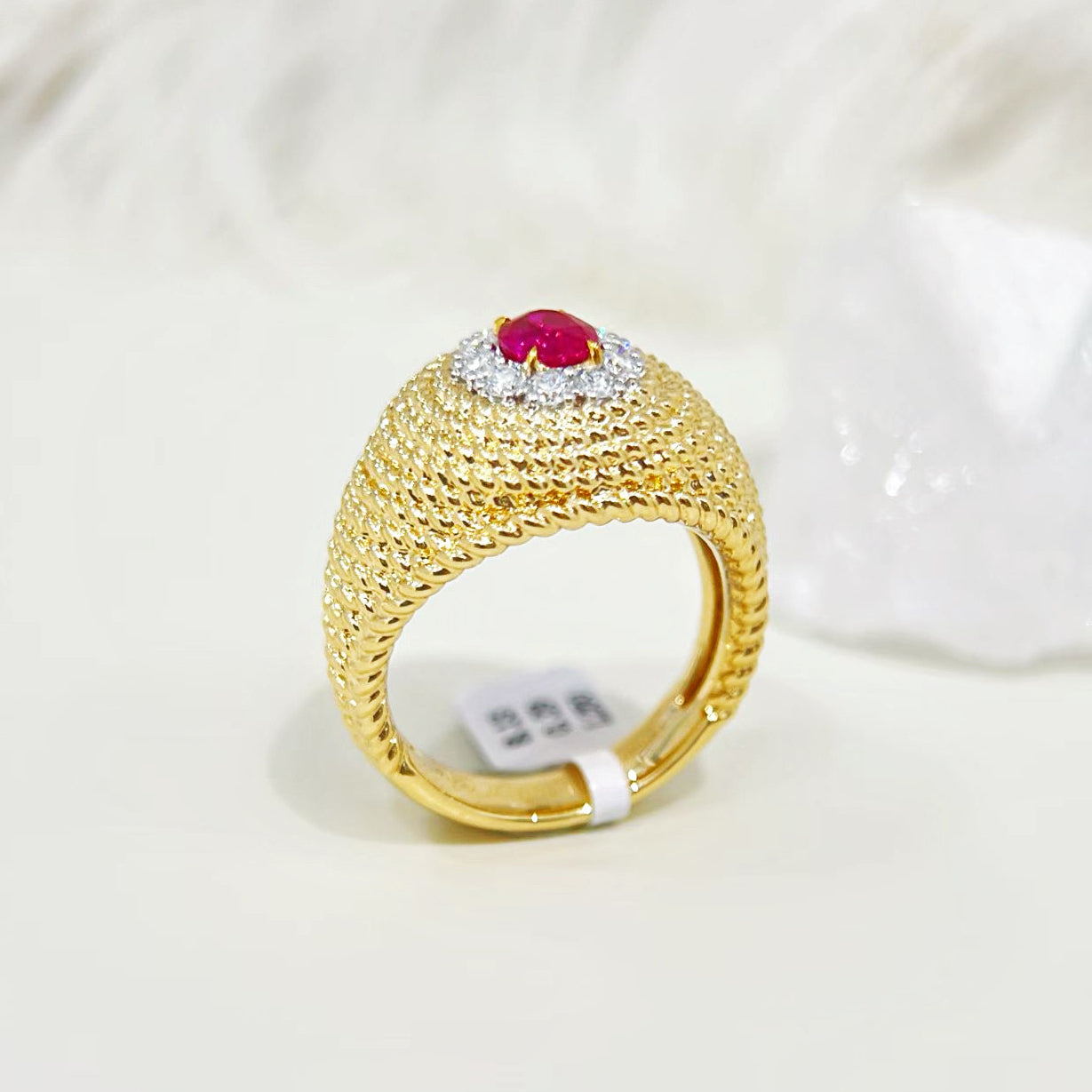 Vintage 18k Gold Diamond Ring (Item No. VT363)