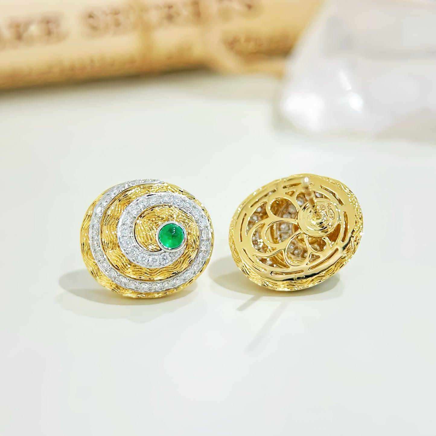 Vintage 18k Gold Diamond Earring (Item No. VT268)