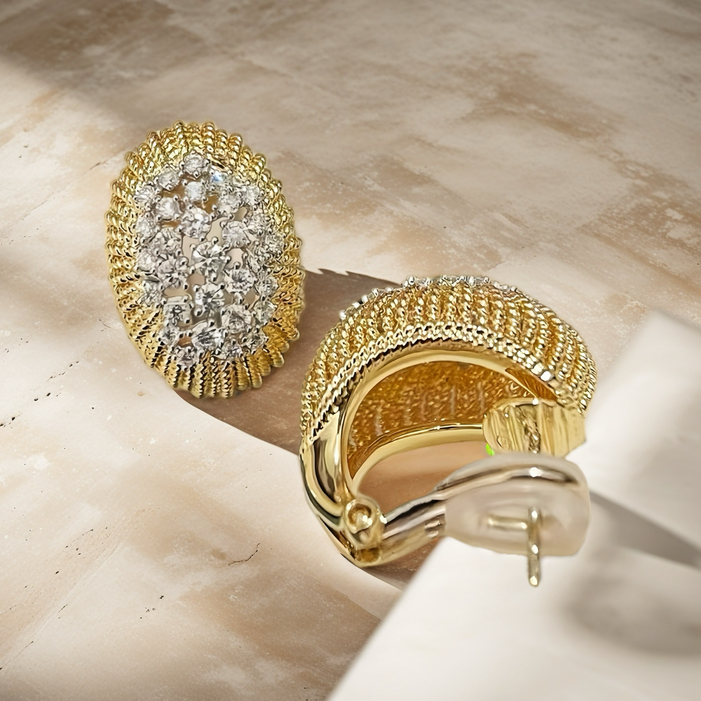 Vintage 18k Gold Diamond Earring (Item No. VT015)