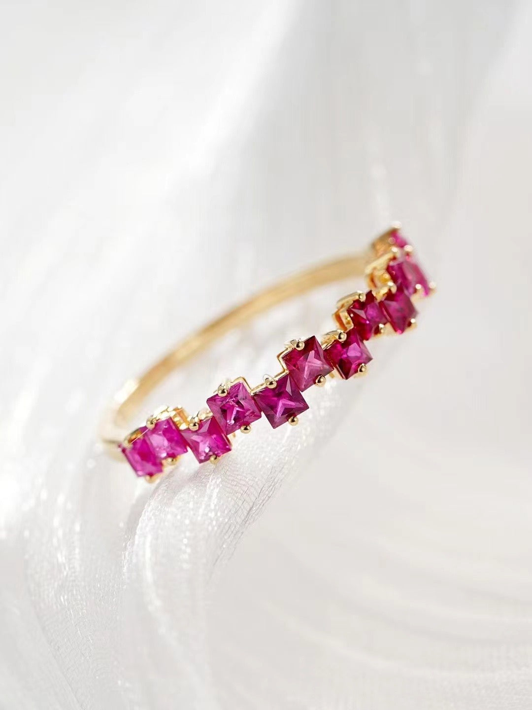 Rainbow Sapphire 18k Gold Ring (Item No. SA095)