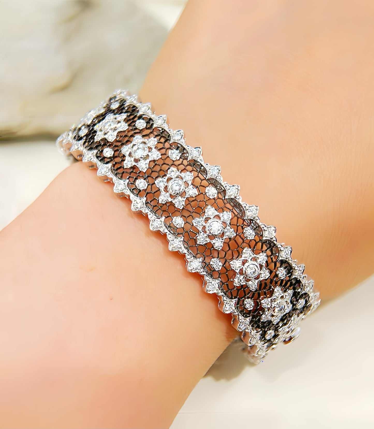 Lace Vintage 18k Gold Diamond Bracelet (Item No. VT342)