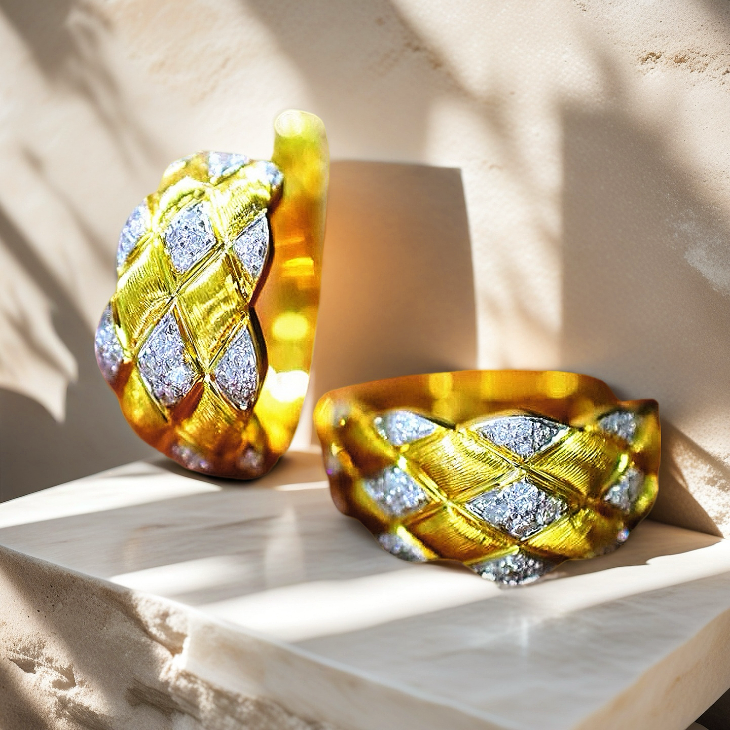 Vintage 18k Gold Diamond Earring (Item No. VT059)