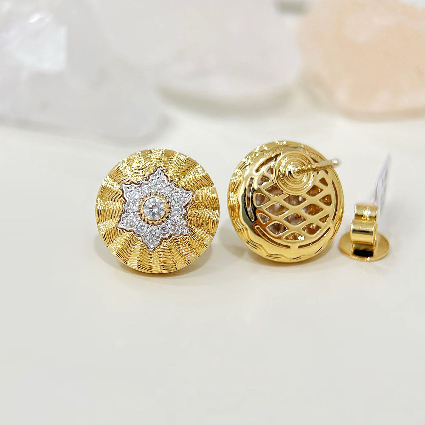 Vintage 18k Gold Diamond Earring (Item No. VT494)
