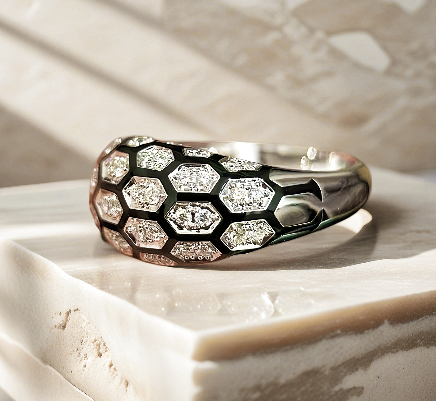 Enamel Vintage 18k Gold Diamond Ring (Item No. VT009)