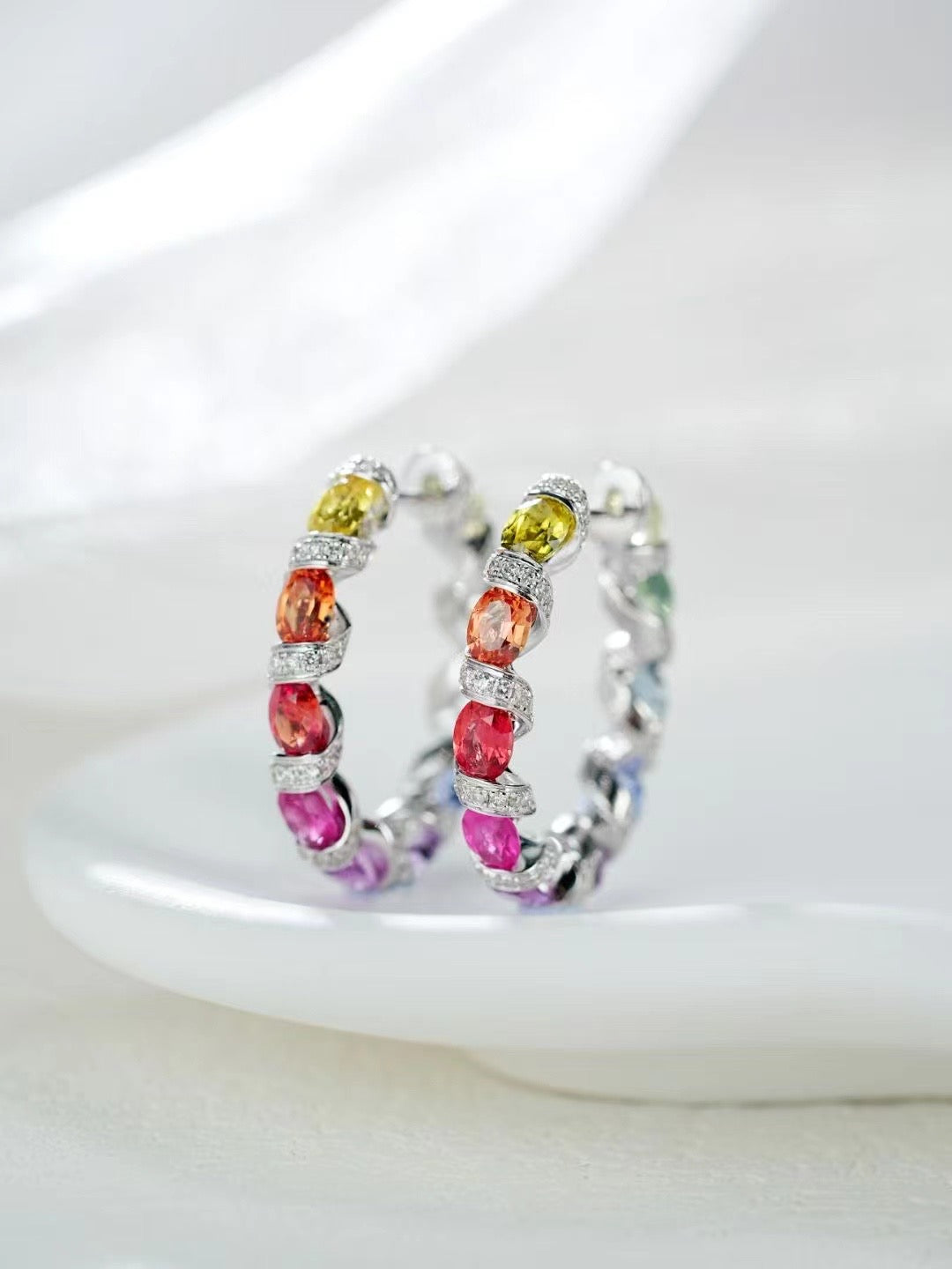 Rainbow Sapphire 18K Gold Earring (Item No. SA017)