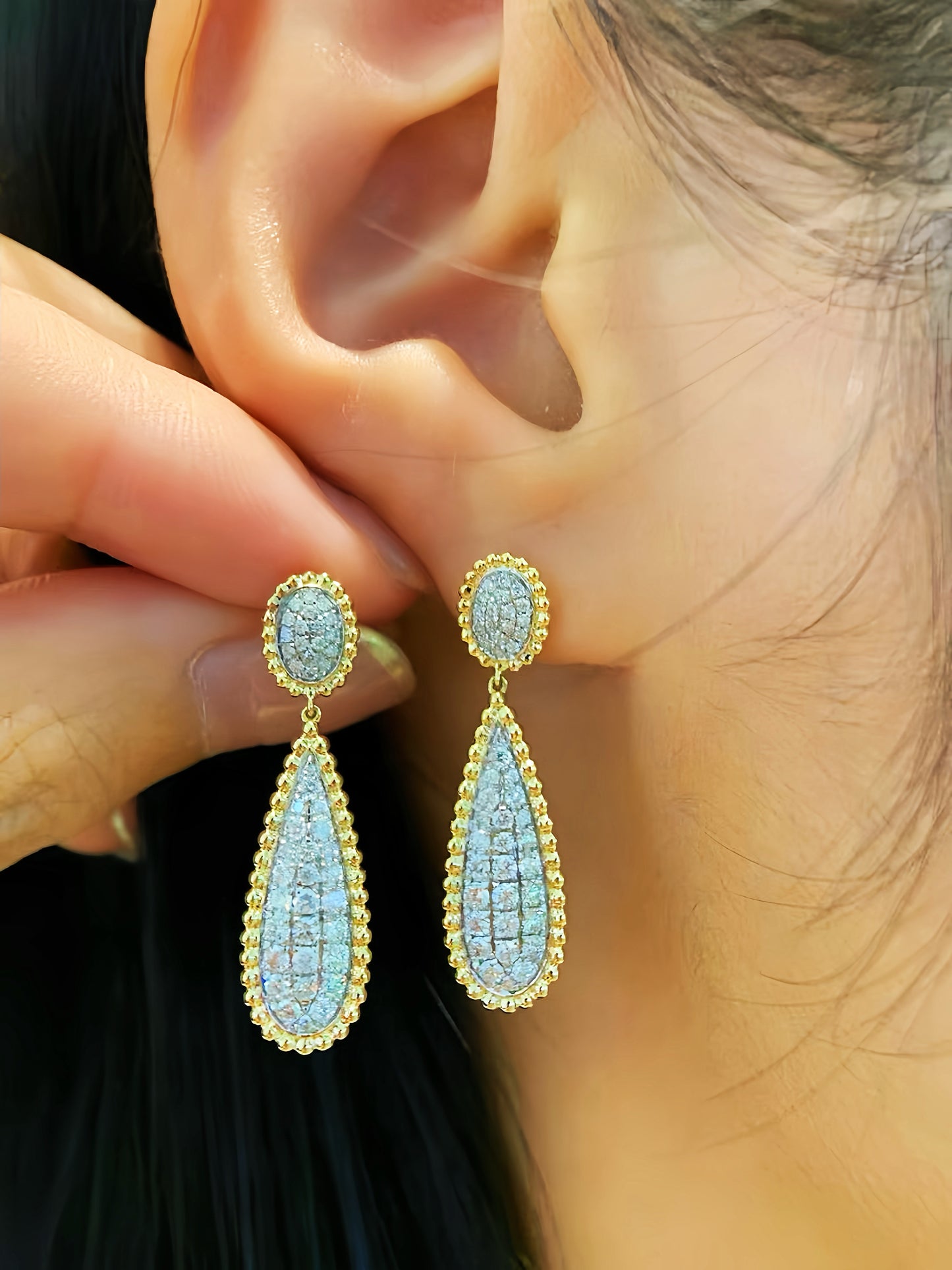 Vintage 18k Gold Diamond Earring (Item No. VT194)