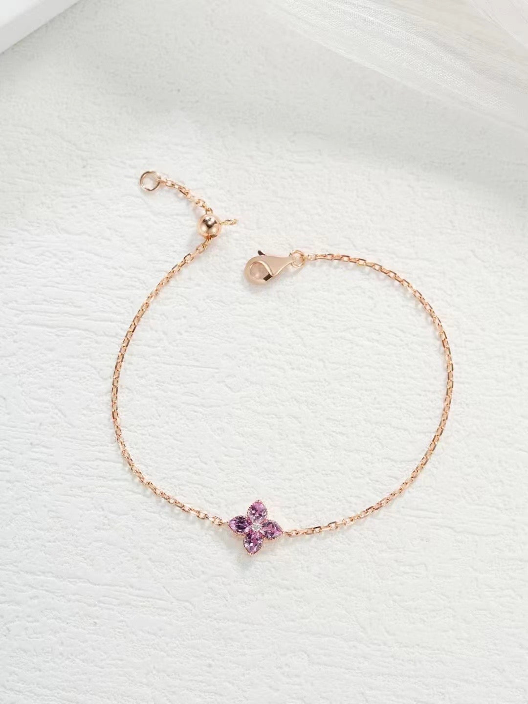 Four Leaf Clover Rainbow Sapphire 18K Gold Bracelet (Item No. SA040)