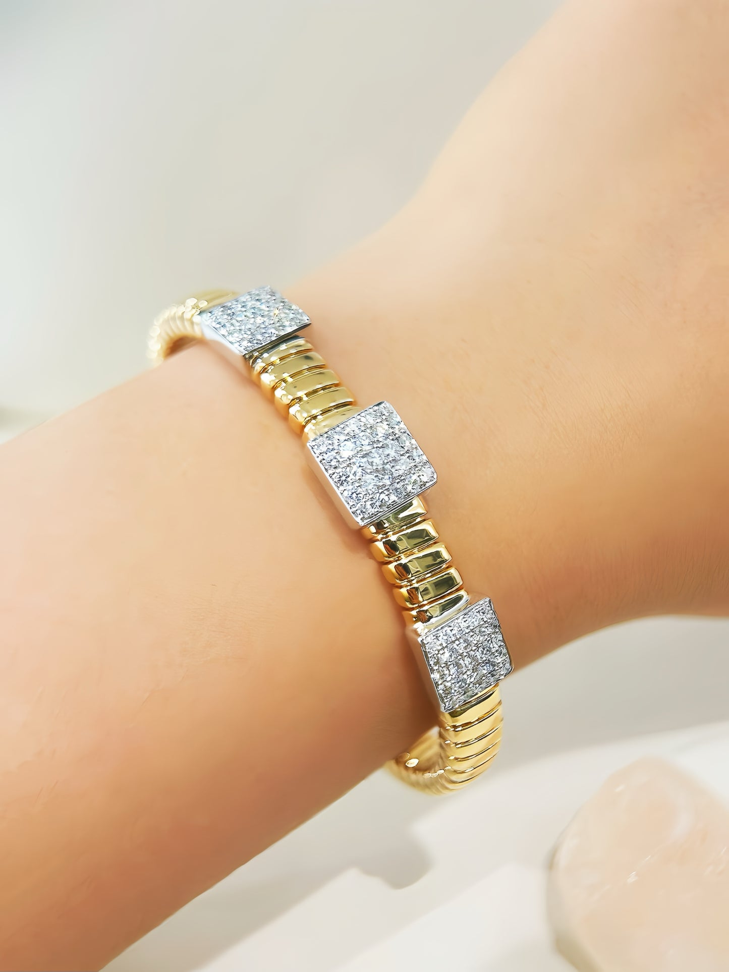 Vintage 18k Gold Diamond Bracelet (Item No. VT344)