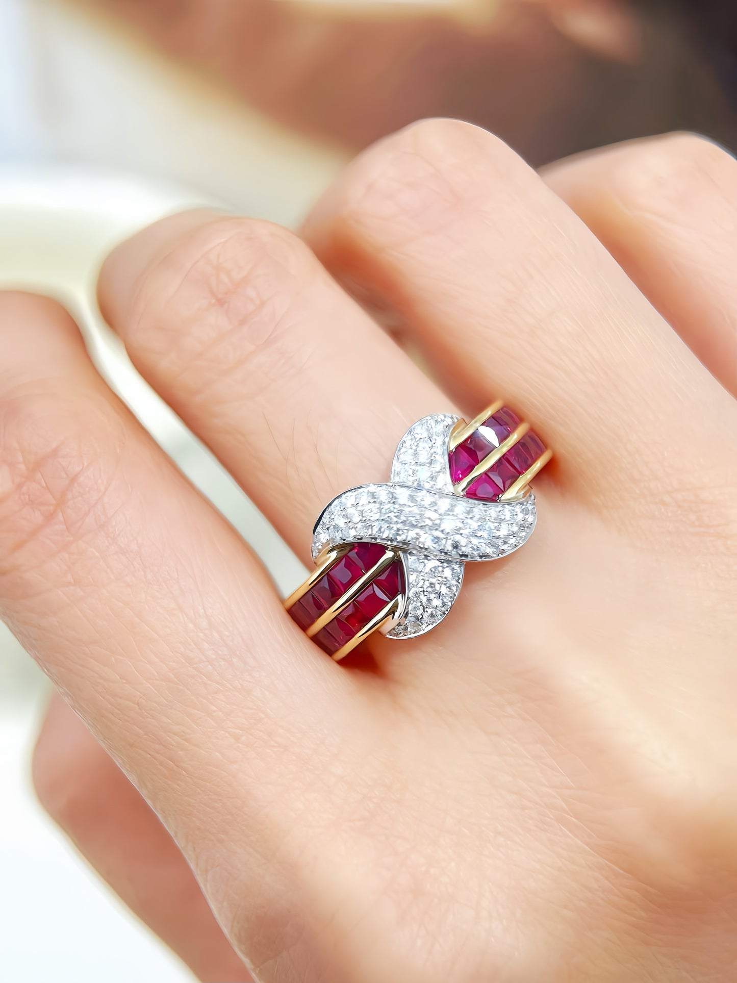Vintage 18k Gold Diamond Ruby Ring (Item No. VT00