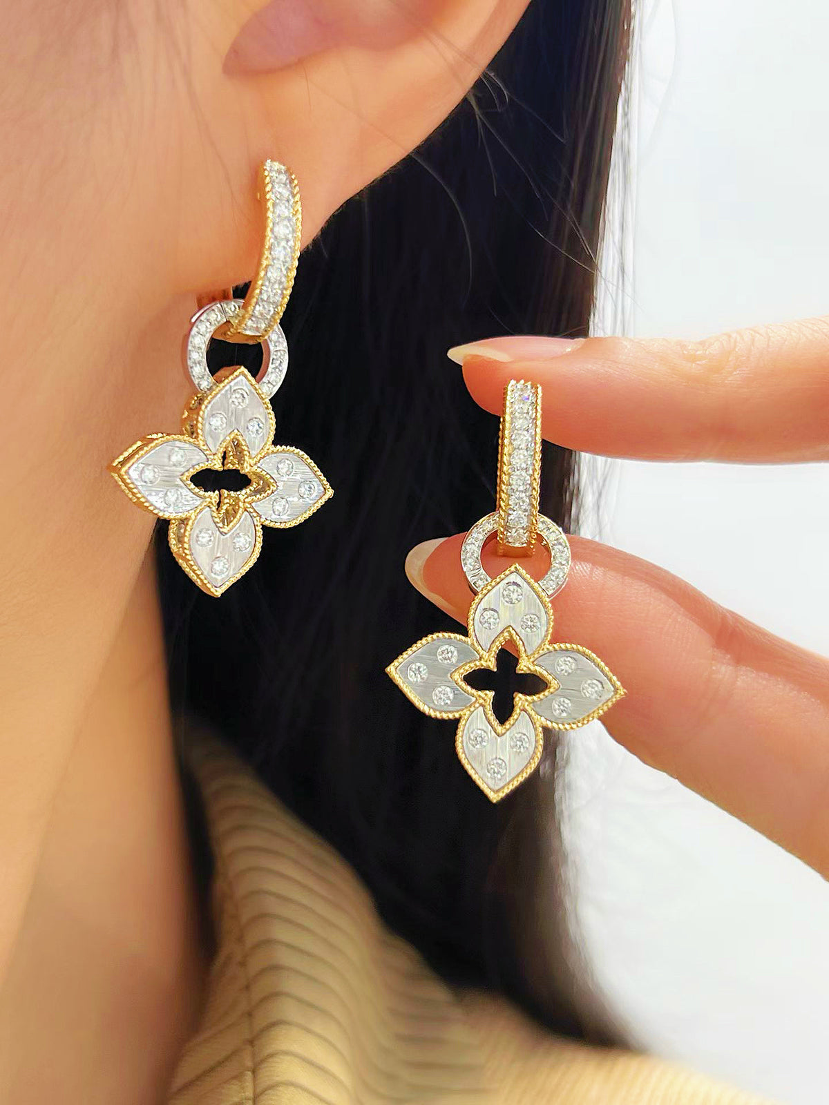 Vintage 18k Gold Diamond Convertible Pendant/Earring (Item No. VT518)