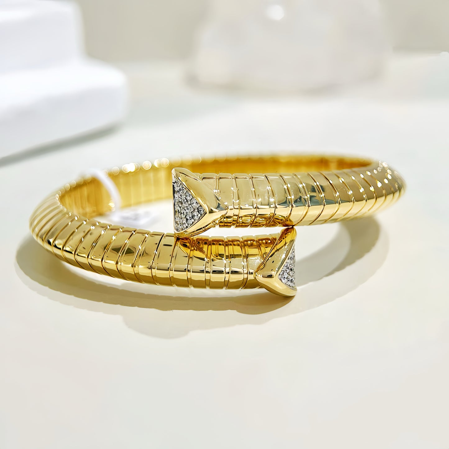 Comtemporary 18k Gold Diamond Bracelet (Item No. VT352)