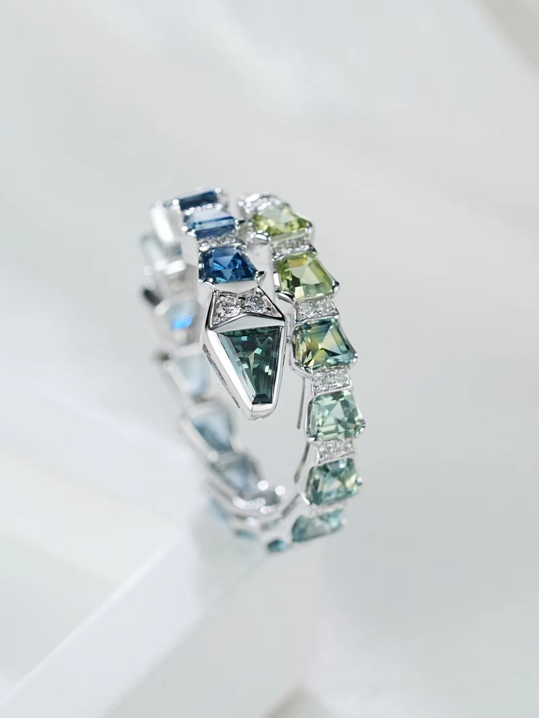 Snake Rainbow Sapphire 18k Gold Ring (Item No. SA080)