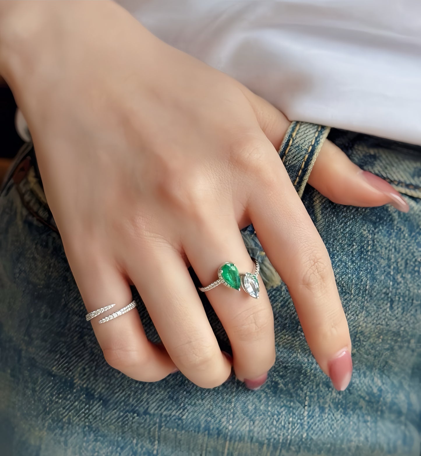 Toi et Moi 18k Gold Diamond Emerald Ring (Item No. VT034)