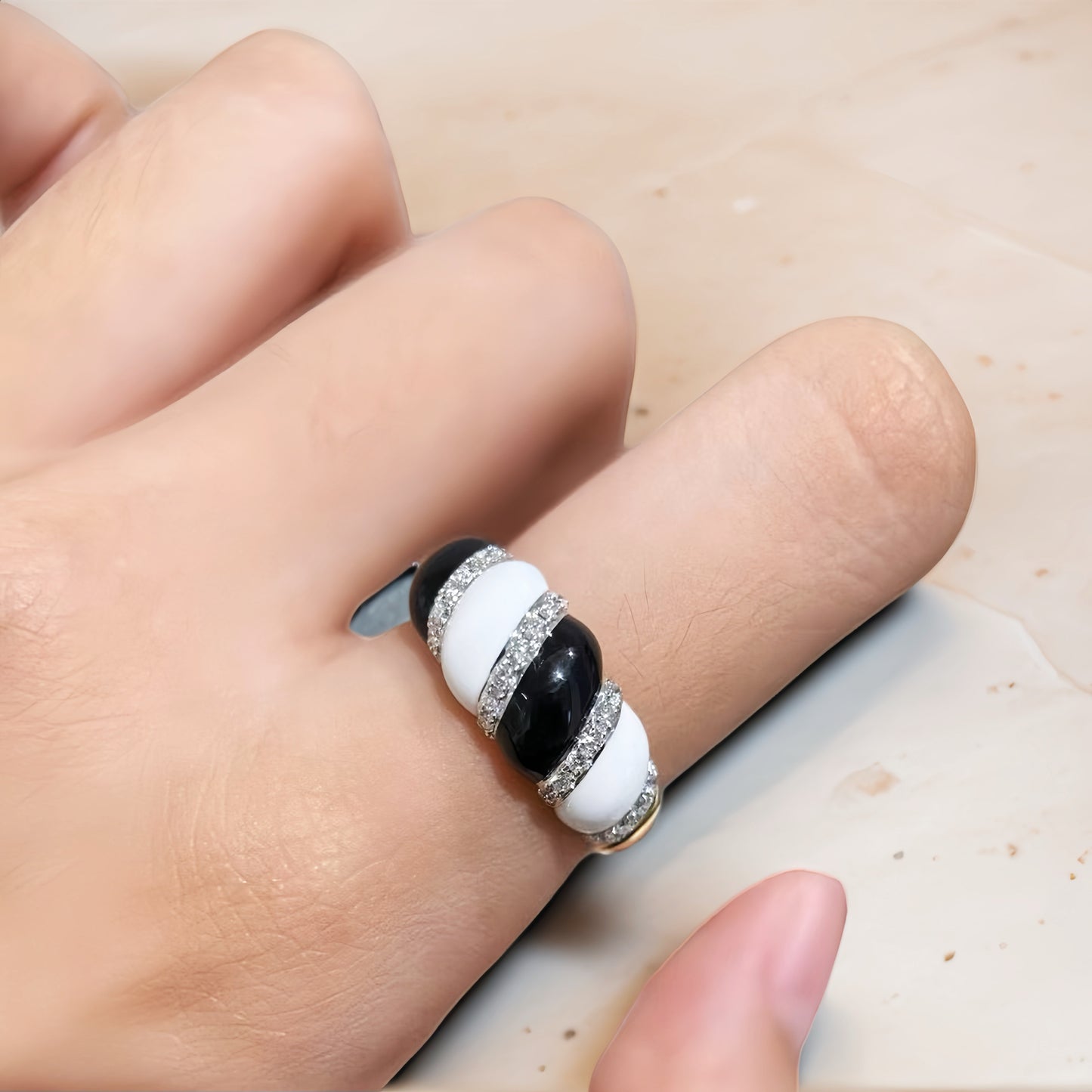 18k Gold Diamond Black Enamel Ring (Item No. VT221)