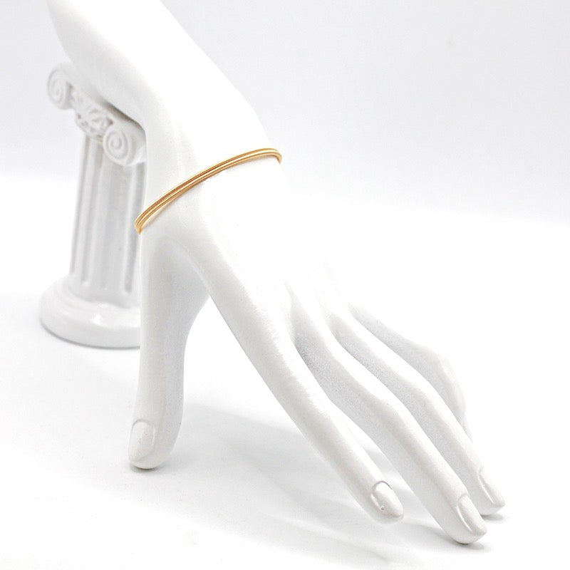 Twisted 18K Gold Bracelet (Item No. SX051CB)