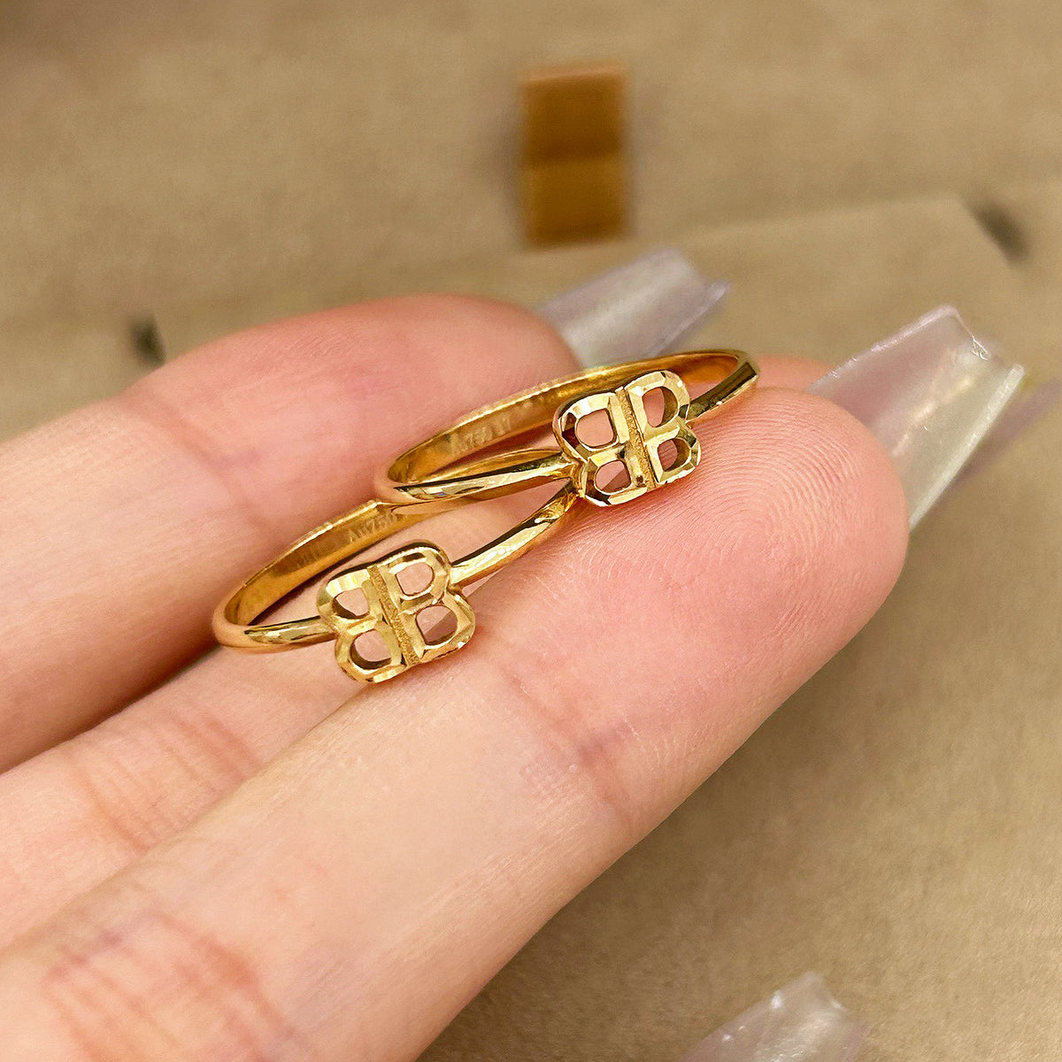 Clover 18k Gold Ring (Item No. HFR015)