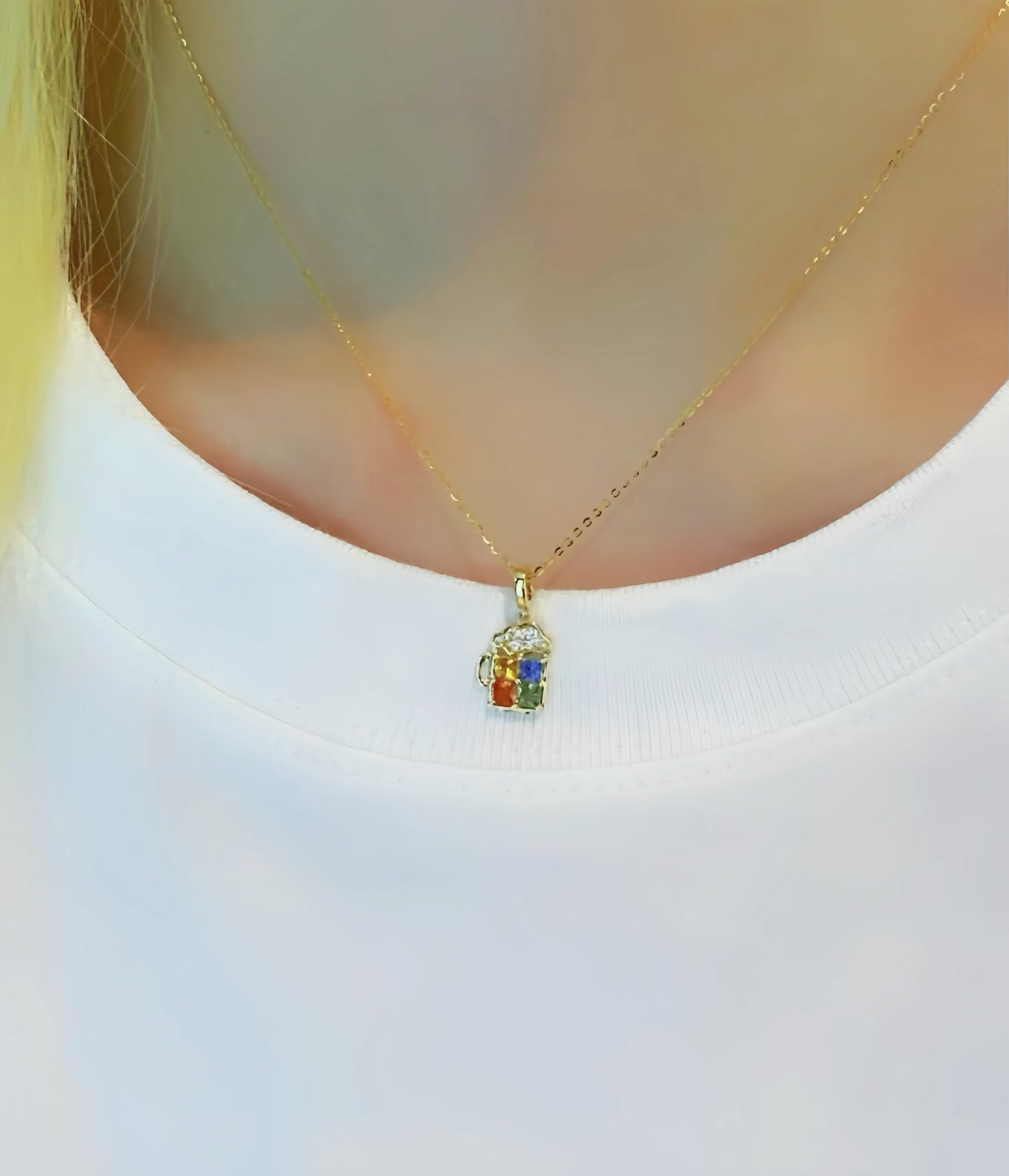 Beverage Glass 18k Gold Diamond Sapphire Pendant (Item No. VT167)