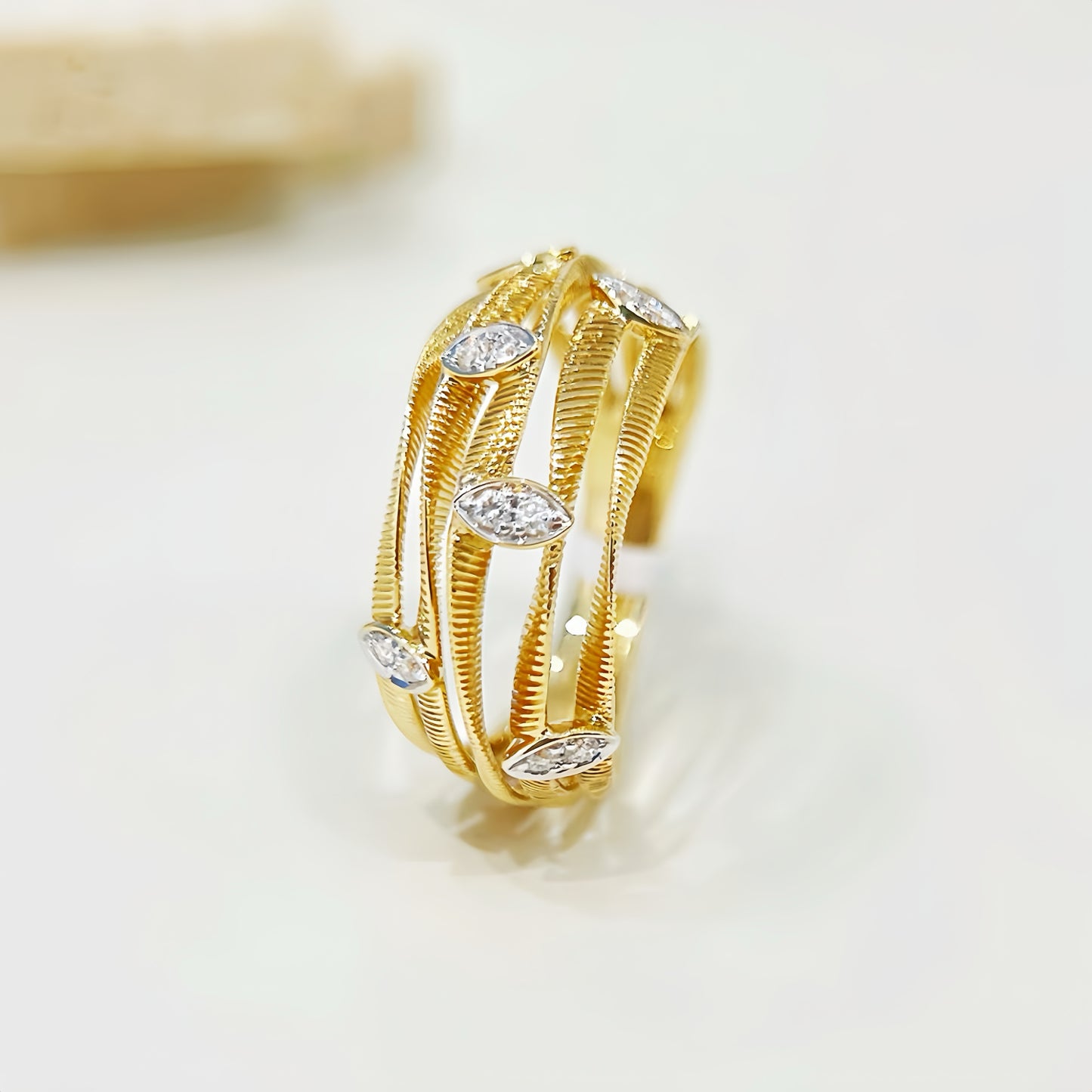 Vintage 18k Gold Diamond Ring (Item No. VT305)